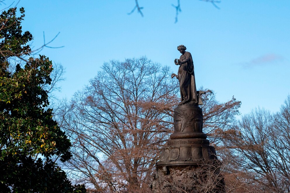 PHOTO: A Confederate Memorial is seen in Arlington National Cemetery on Monday, Dec. 18, 2023 in Arlington, Va.
