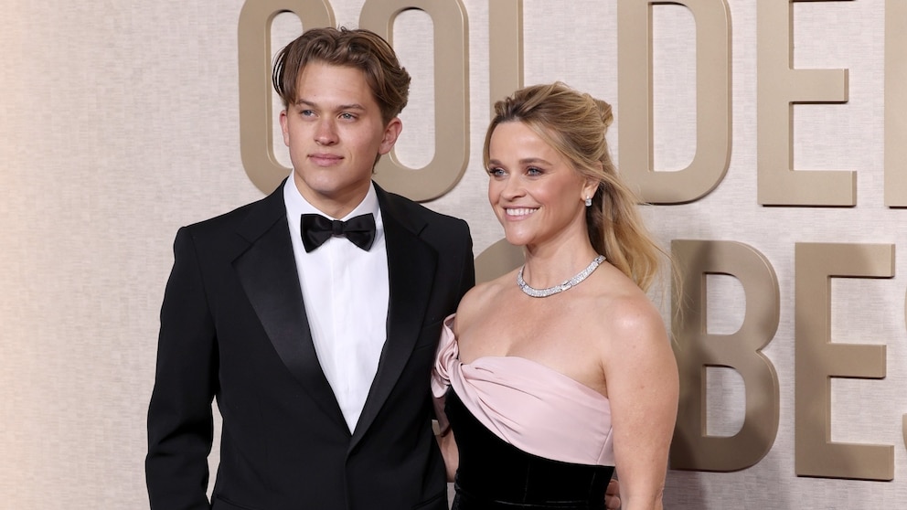 Reese Witherspoon brings son Deacon Phillippe to 2024 Golden Globes