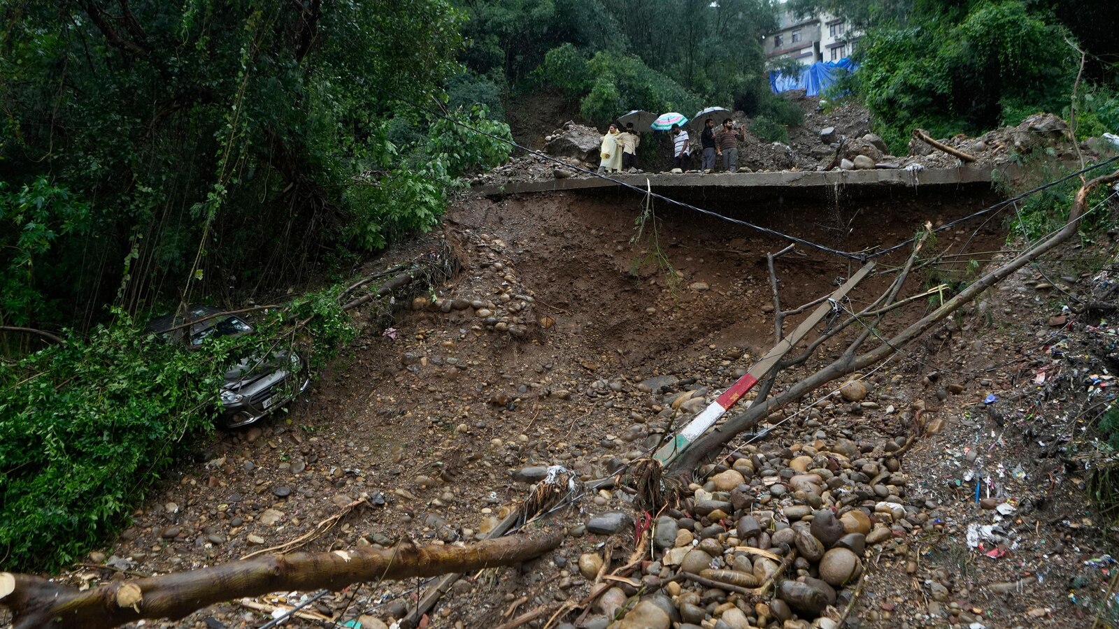 Байхани Ананд Асоцииран натиск 26 2025 г 12 15 PMFLOODS задействани