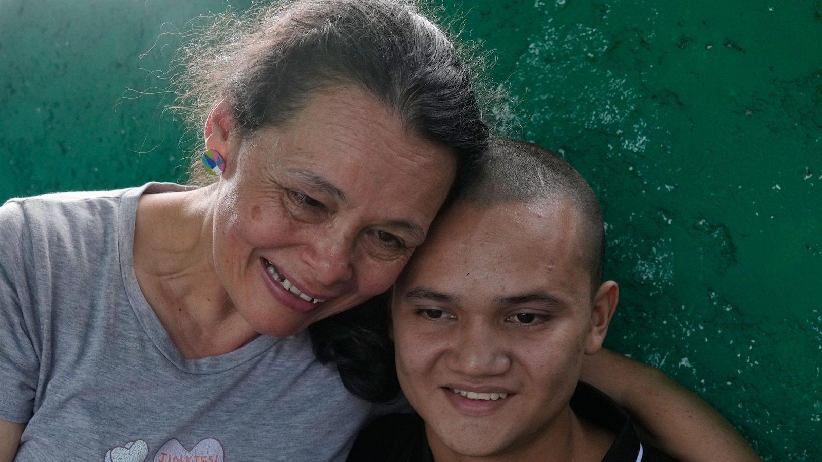 Бавното освобождаване на затворници във Венецуела навлиза в третия ден