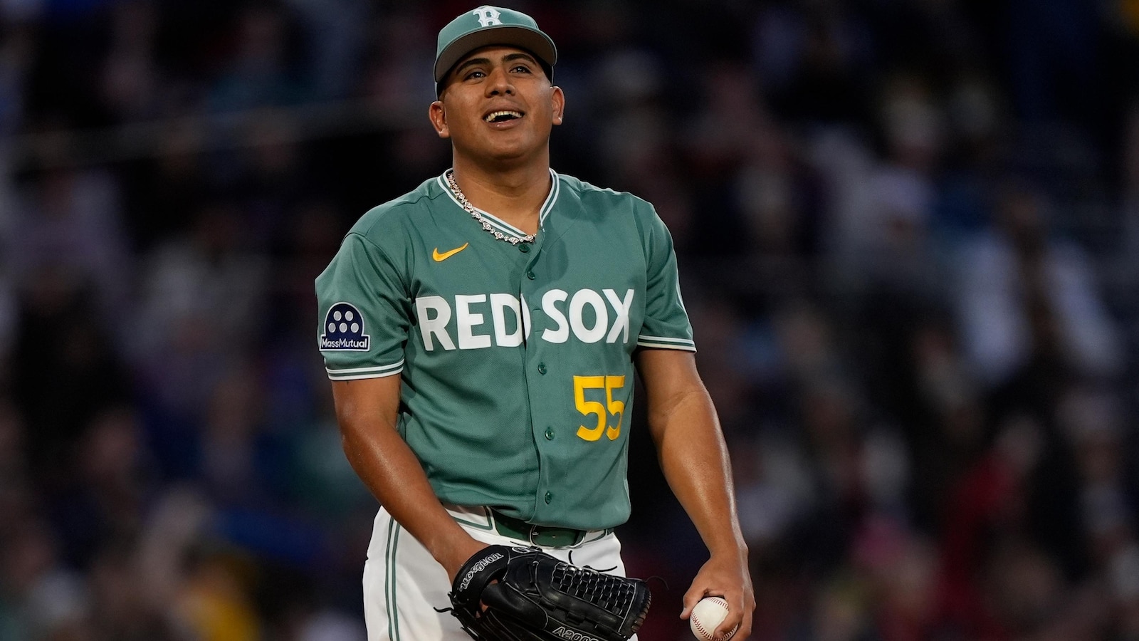 Pinch-hitter Yoshida delivers RBI single in the 10th as green-clad Red Sox beat Tigers 1-0 - ABC News