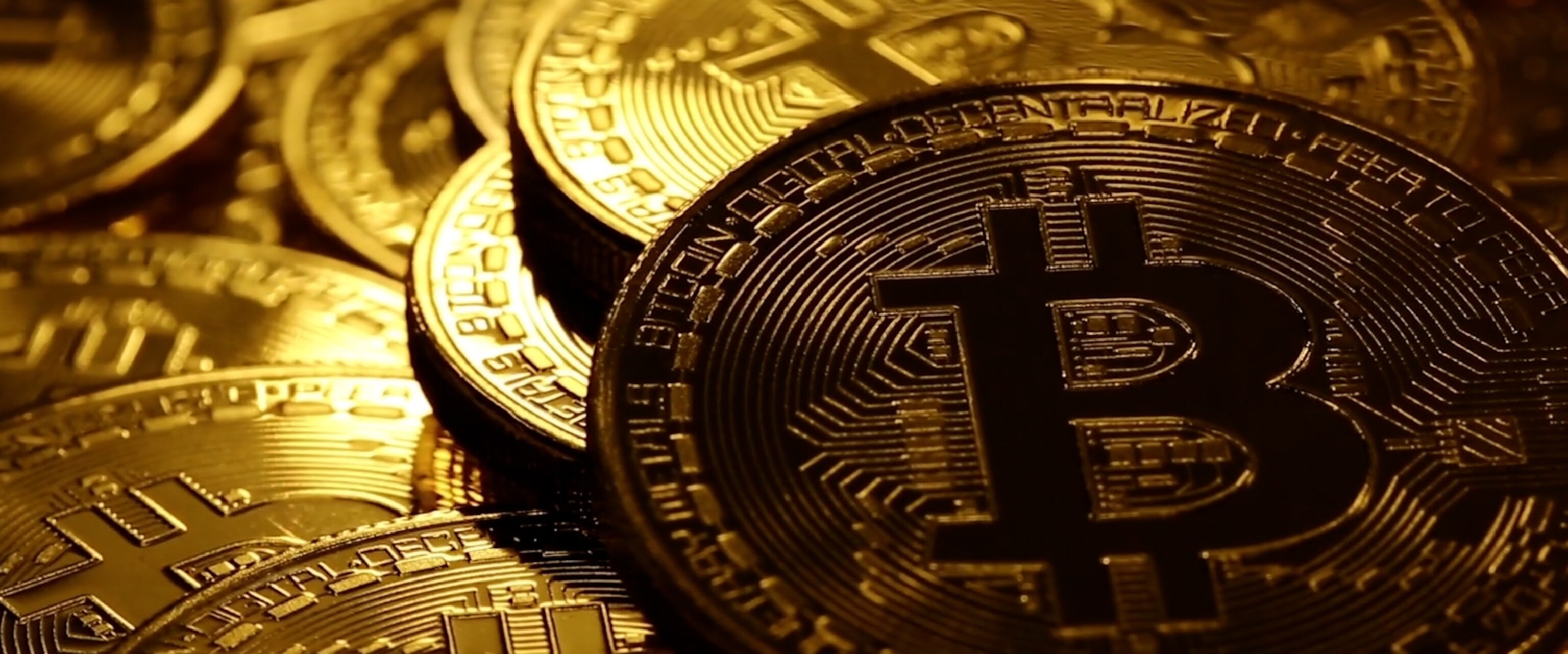 Is it too late to buy bitcoin after it hit $100,000? Experts weigh in. -  ABC News