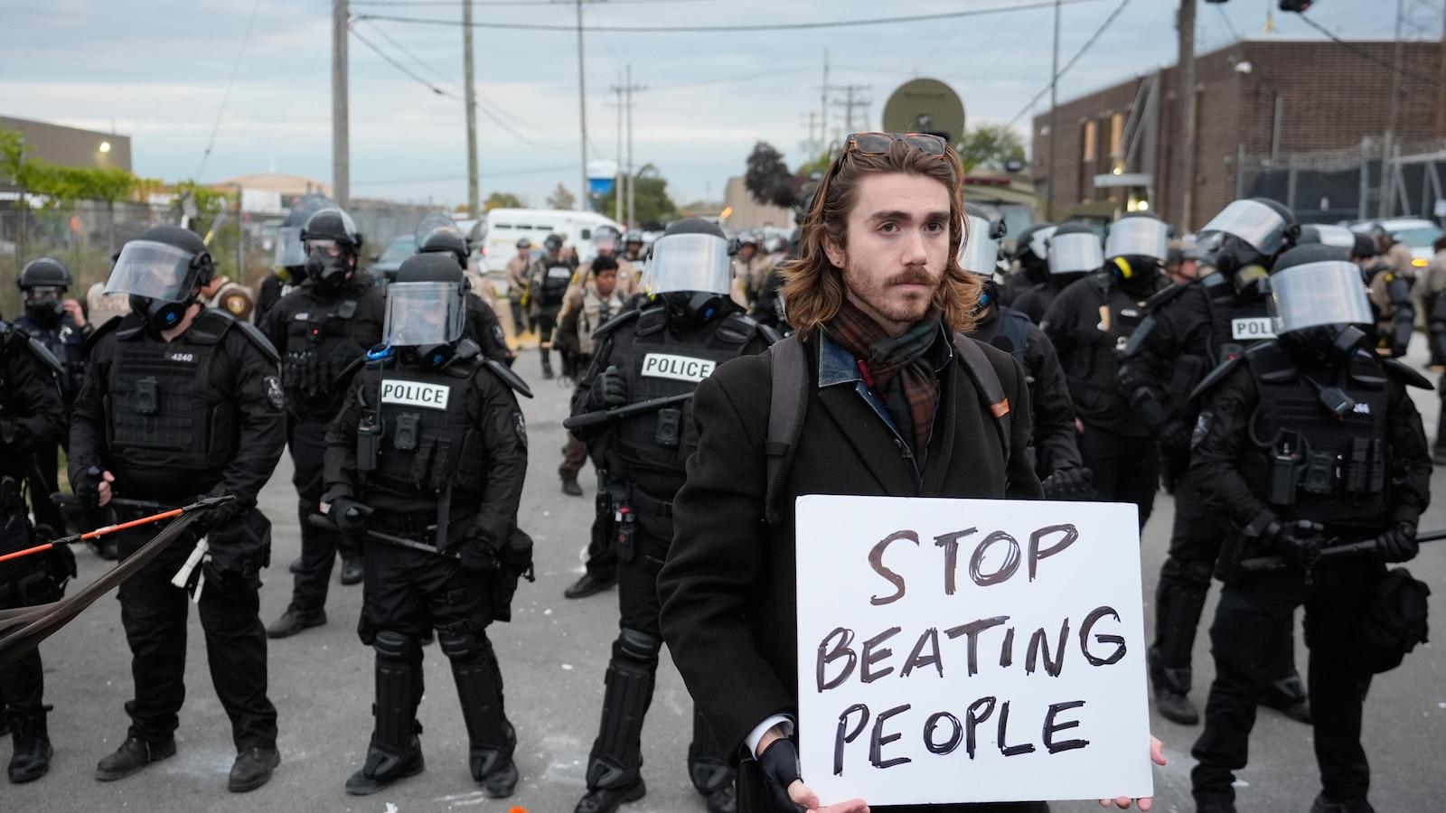 Judge to hear arguments as advocates sue feds over conditions at Chicago-area ICE facility