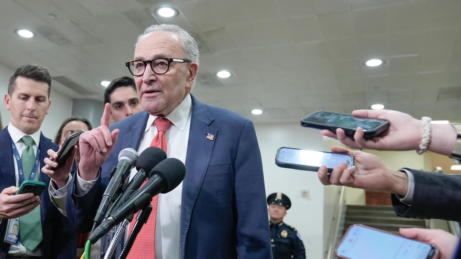 Shutdown proposal pits Democrats' moderates and progressives against centrist Senate dealmakers