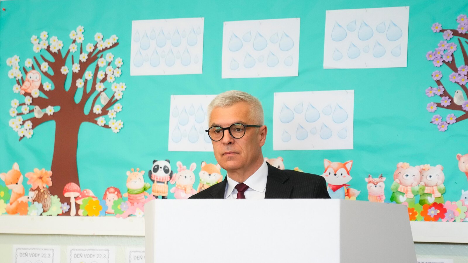 Pro-Western diplomat faces an ally of populist premier in a race for Slovakia's presidency