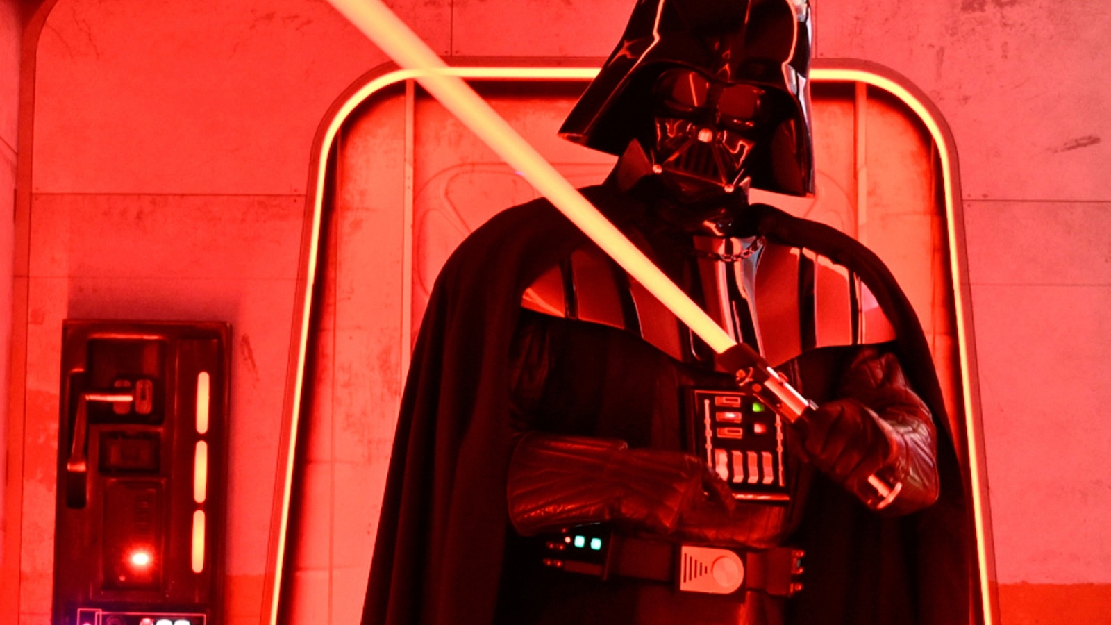 Photo: ABC News Darth Vader lightsaber used in Star Wars duel heading to auction