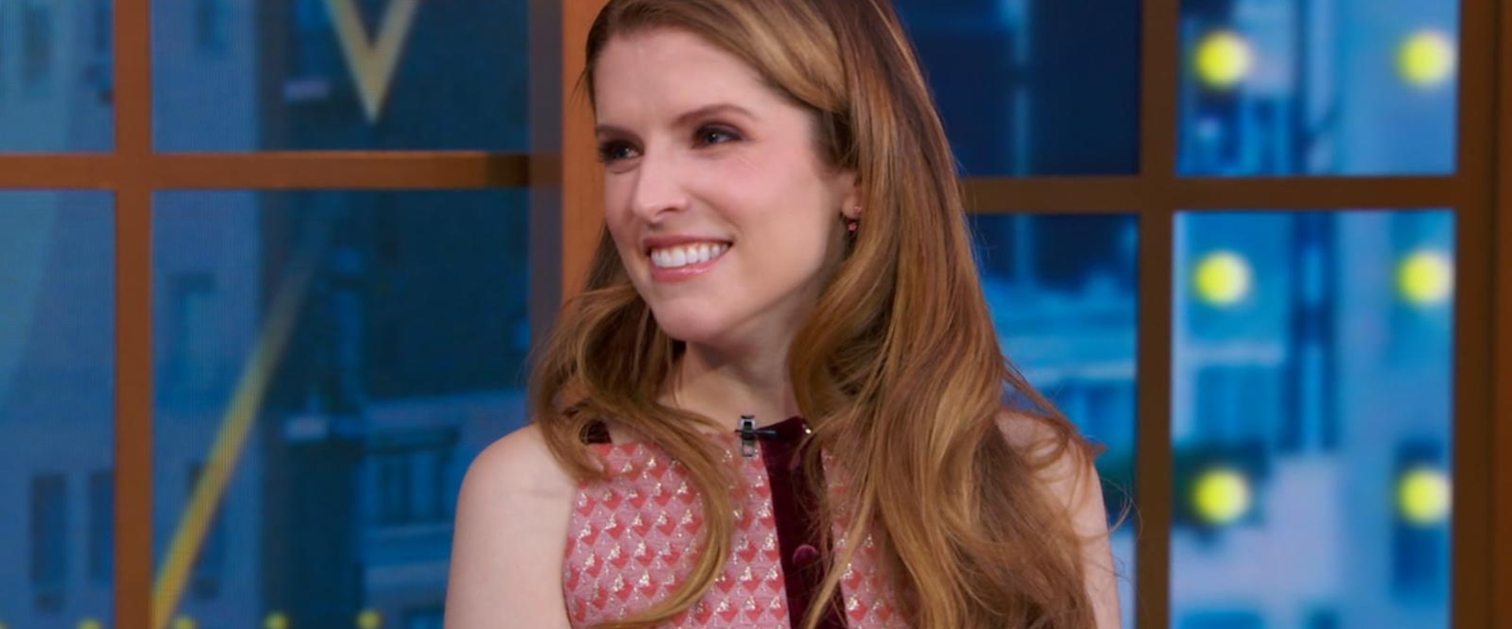 250428_gma_annakendrick7_hpMai