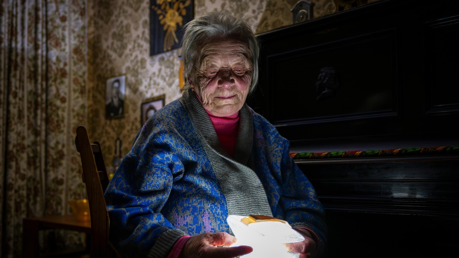 Ukrainians endure freezing temperatures at home as crews rush to restore power