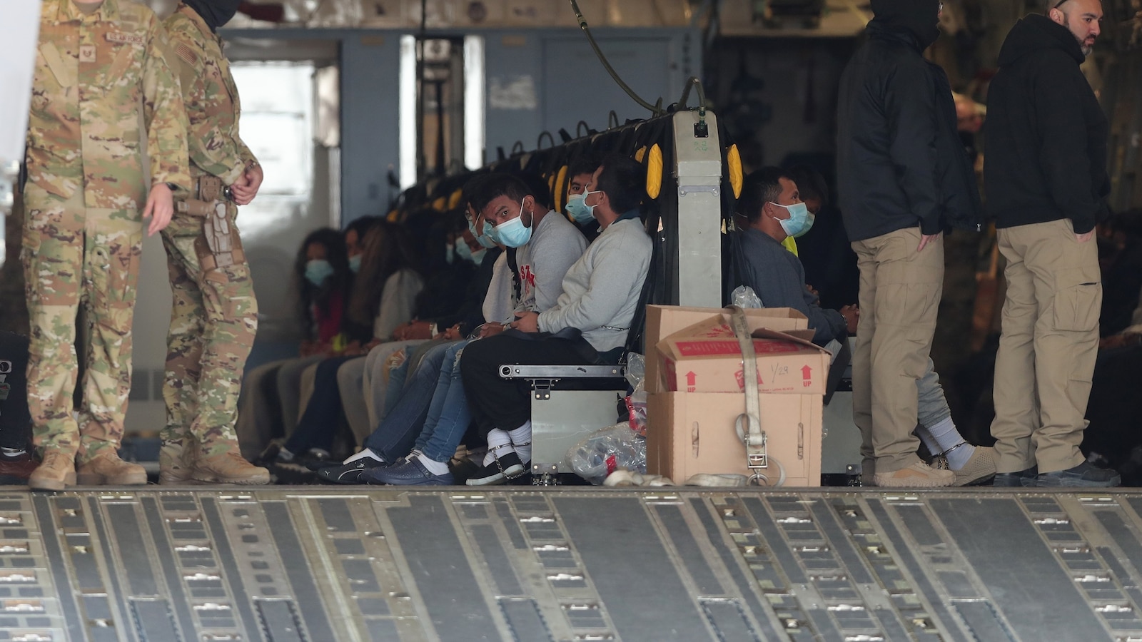 Judge blocks Guatemalan minors' deportation after questioning government's argument