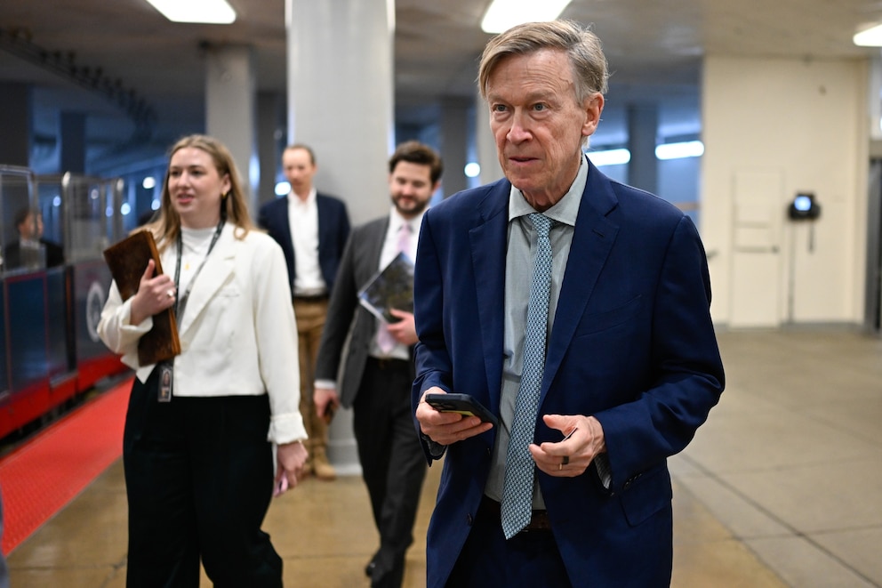PHOTO: Housing Bill Deal Reached In Congress After Long Standoff