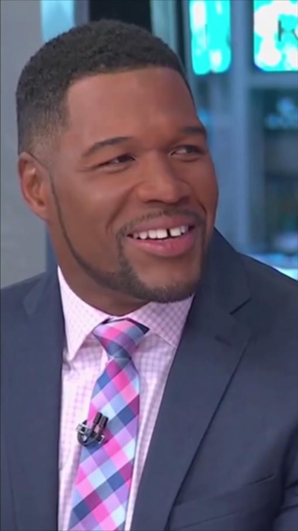 NextImg:Video ‘It felt overwhelming’: Michael Strahan on his 1st day at ‘GMA’