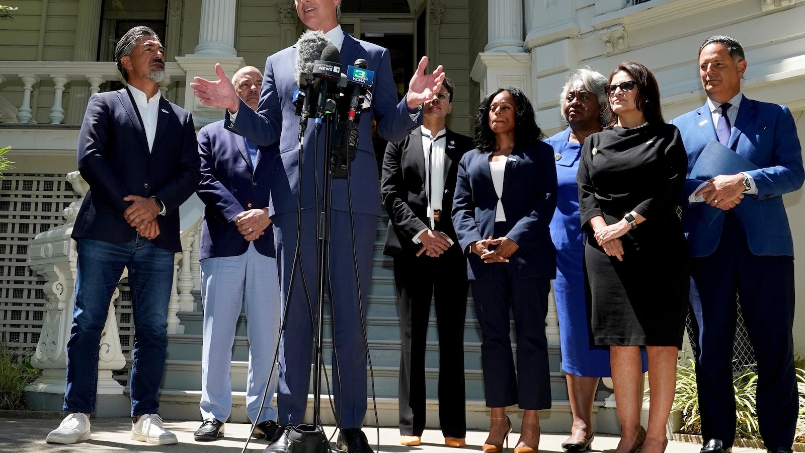 Texas and California joust for political advantage, with Trump power and US House majority in play Texas and California joust for political advantage, with Trump power and US House majority in play