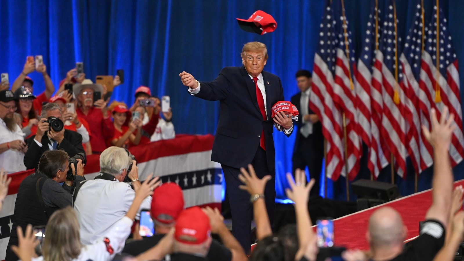Midterm elections live updates: Trump heads to Ohio as GOP faces competitive races