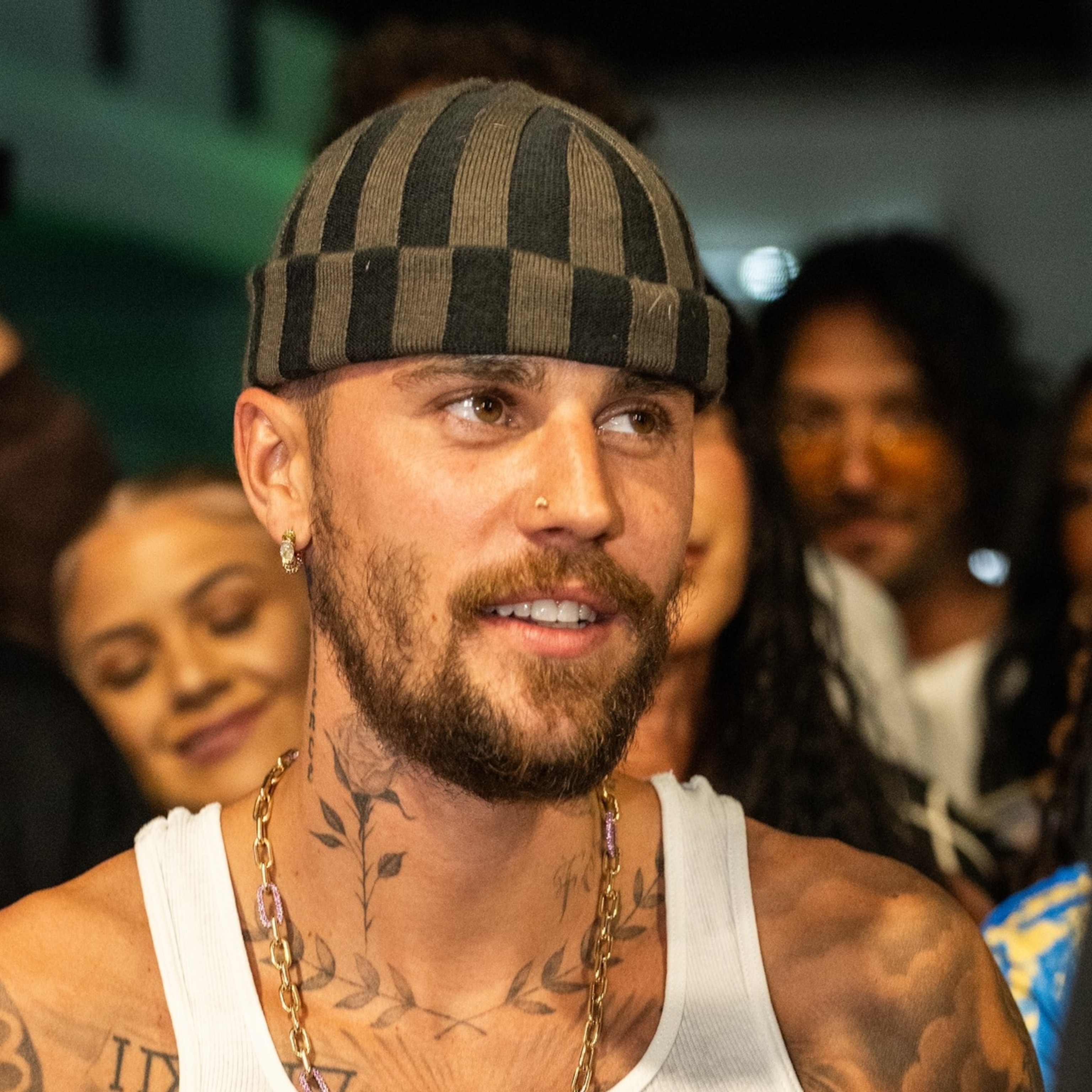 Justin Bieber releases new album 'SWAG II' - Good Morning America