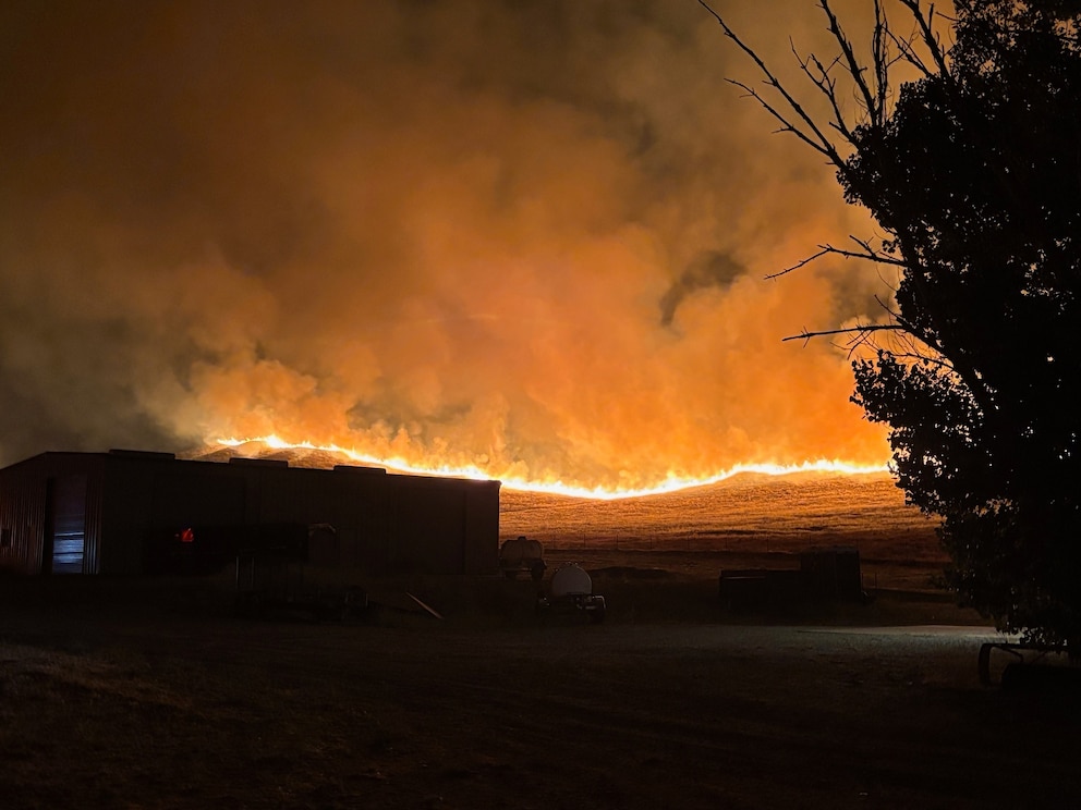 PHOTO: The Madre fire in San Luis Obispo County, photos posted, July 3, 2025. 