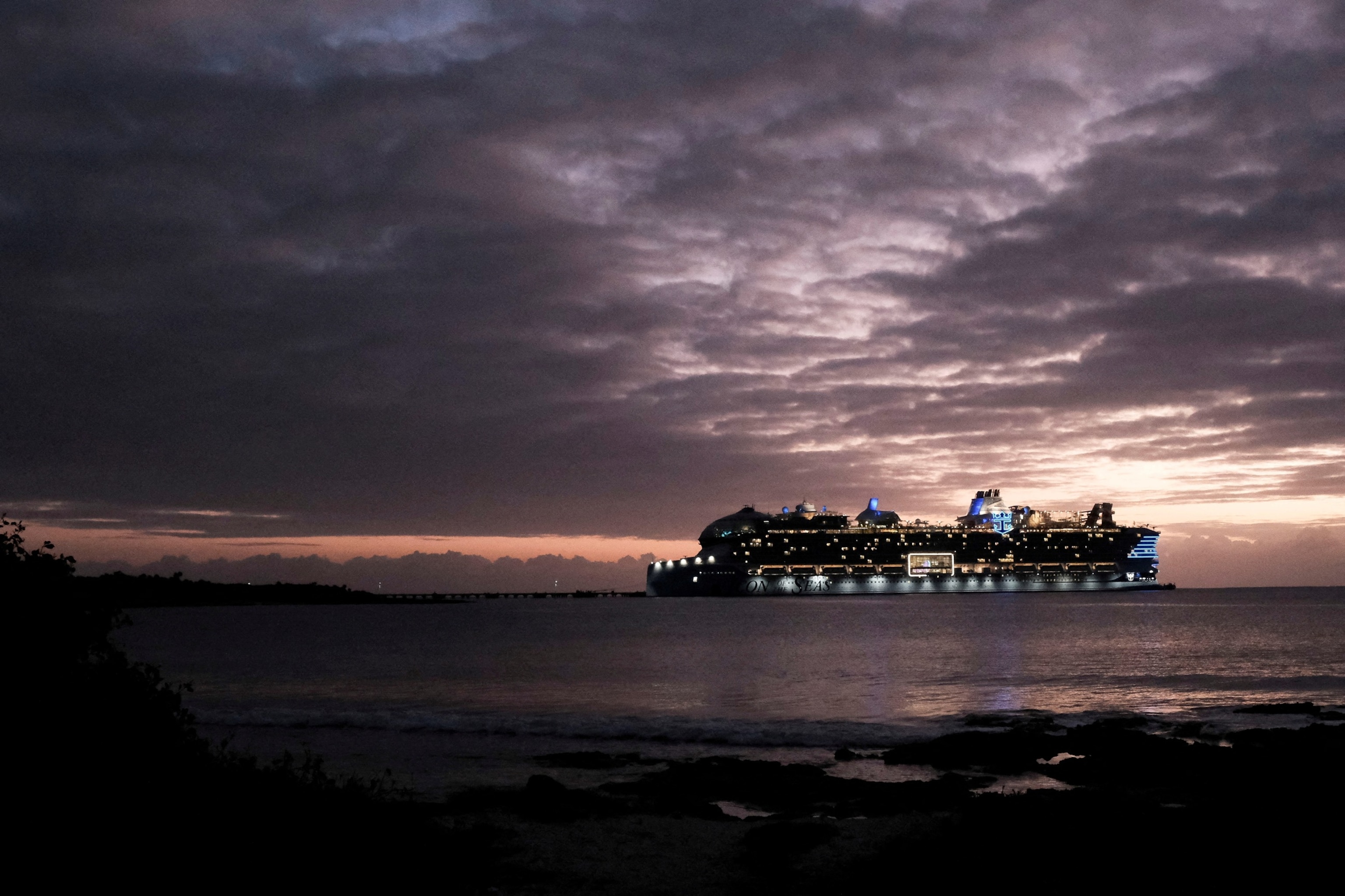 PHOTO: FILE PHOTO: Royal Caribbean's Icon of the Seas, the largest cruise ship in the world, is docked in Mahahual