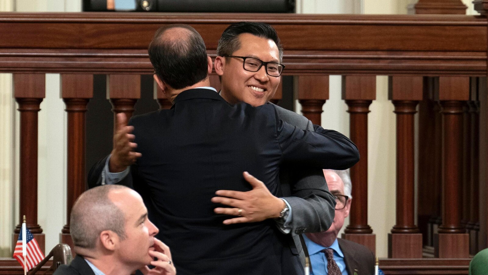  California Republican takes oath of office to complete term of former House Speaker Kevin McCarthy