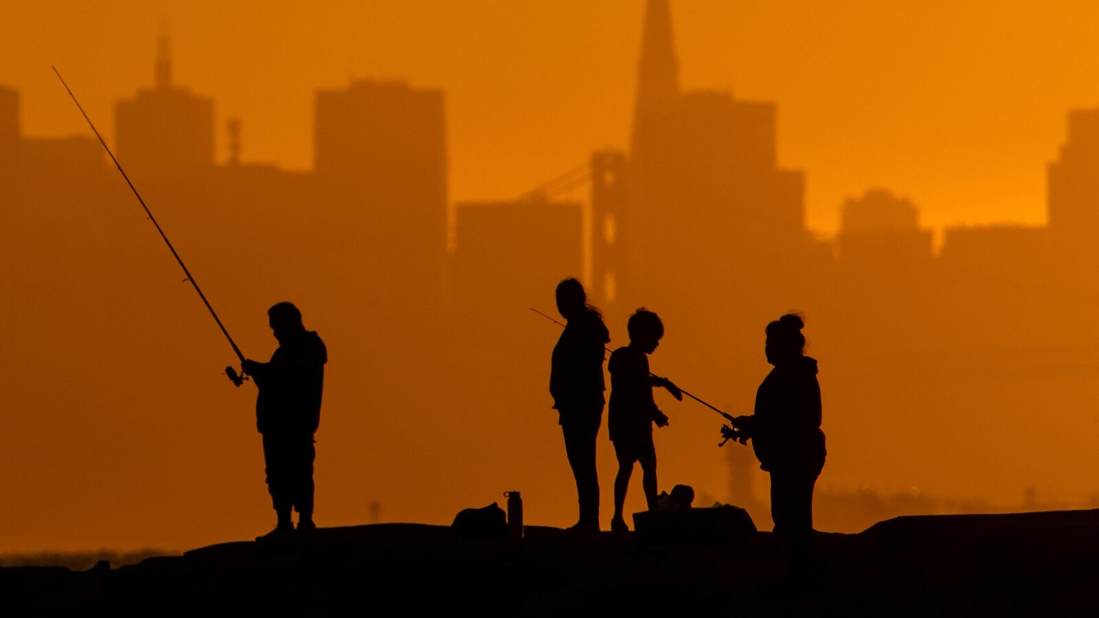 Dangerously high heat builds in California and the south-central United States Dangerously high heat builds in California and the south-central United States