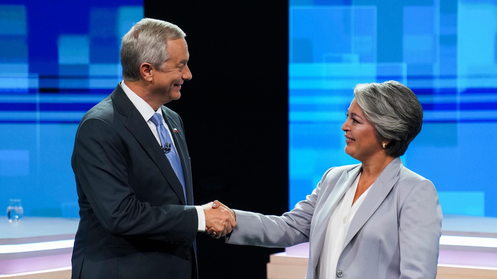 أجرت تشيلي انتخابات من شأنها أن تفرز رئيساً يمينياً منذ عهد الدكتاتورية