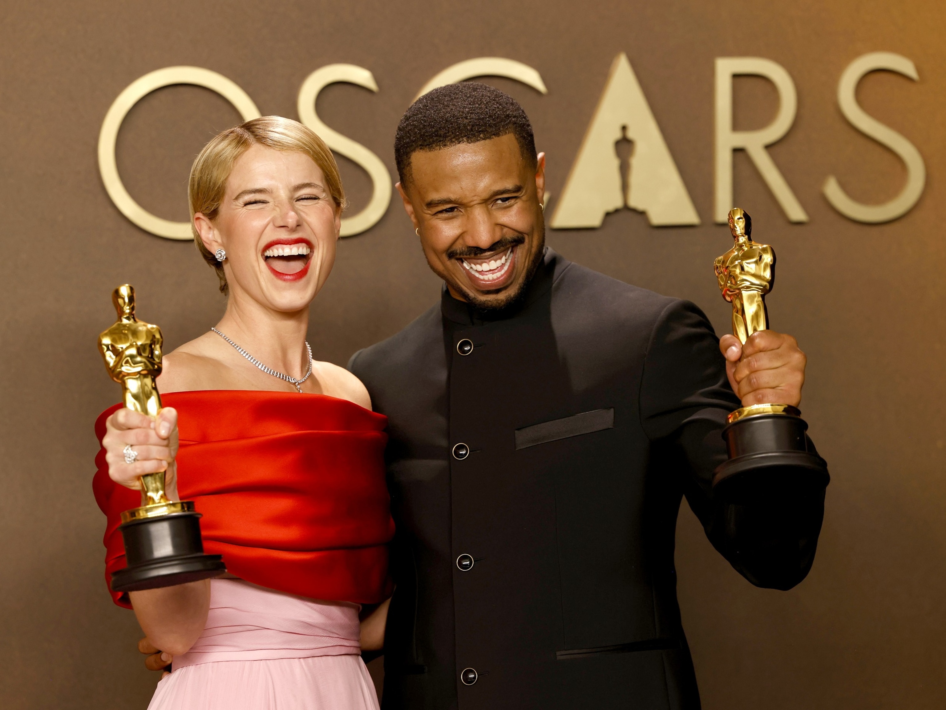 PHOTO: Jessie Buckley, Oscar winner for Best Actress in a Leading Role for 'Hamnet,' poses with Michael B. Jordan, Oscar winner for Best Actor in a Leading Role for 'Sinners' at the 98th Academy Awards, March 15, 2026 in Hollywood, Calif.