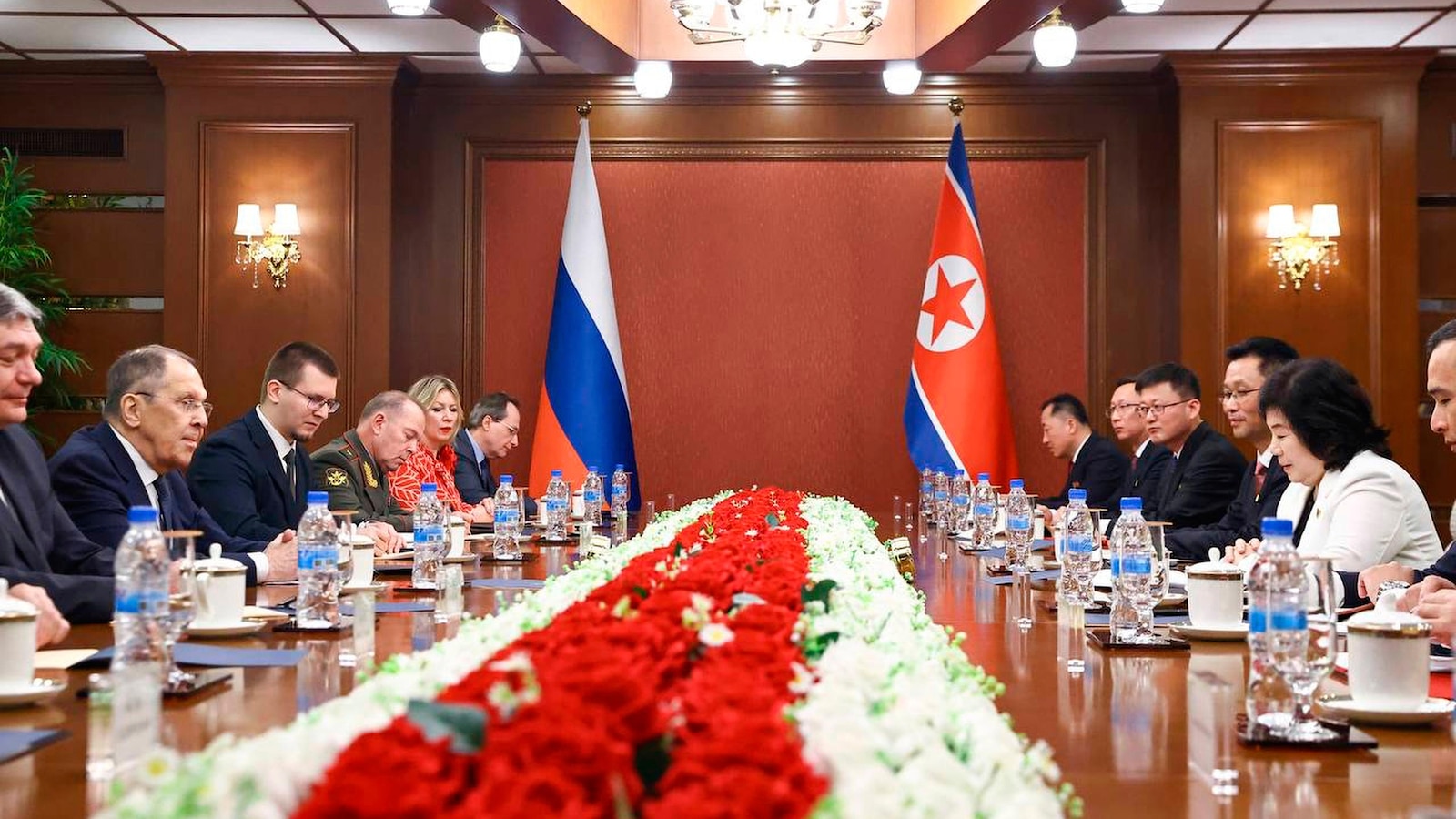 Руският външен министър предупреди САЩ Южна Корея и Япония срещу