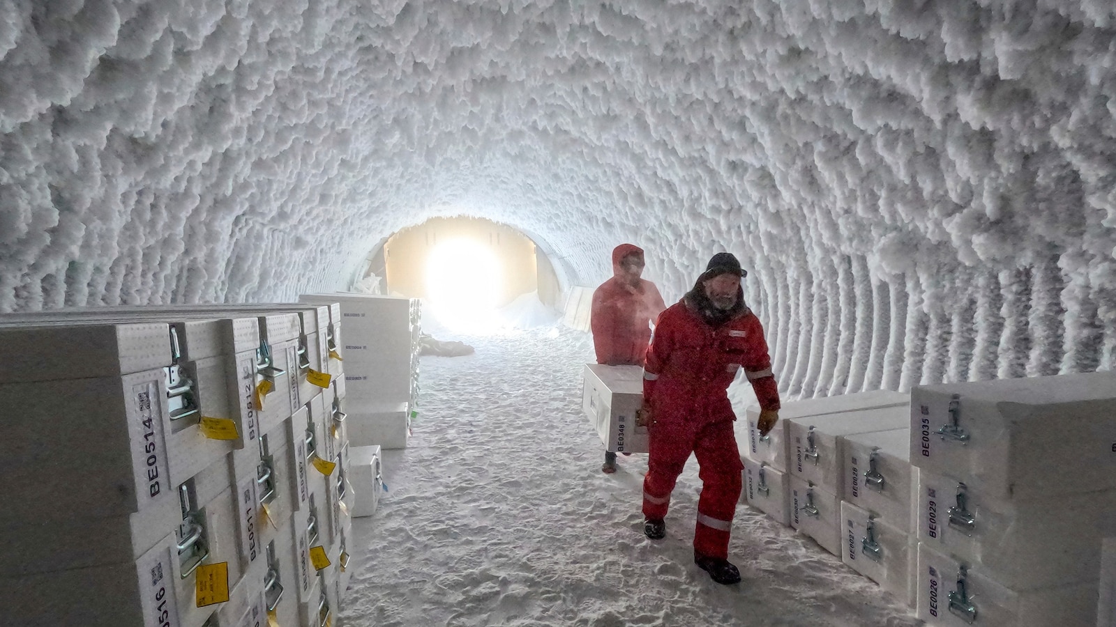 Scientists drill nearly 2 miles to pull 1.2 million-year-old ice core from Antarctic Scientists drill nearly 2 miles to pull 1.2 million-year-old ice core from Antarctic