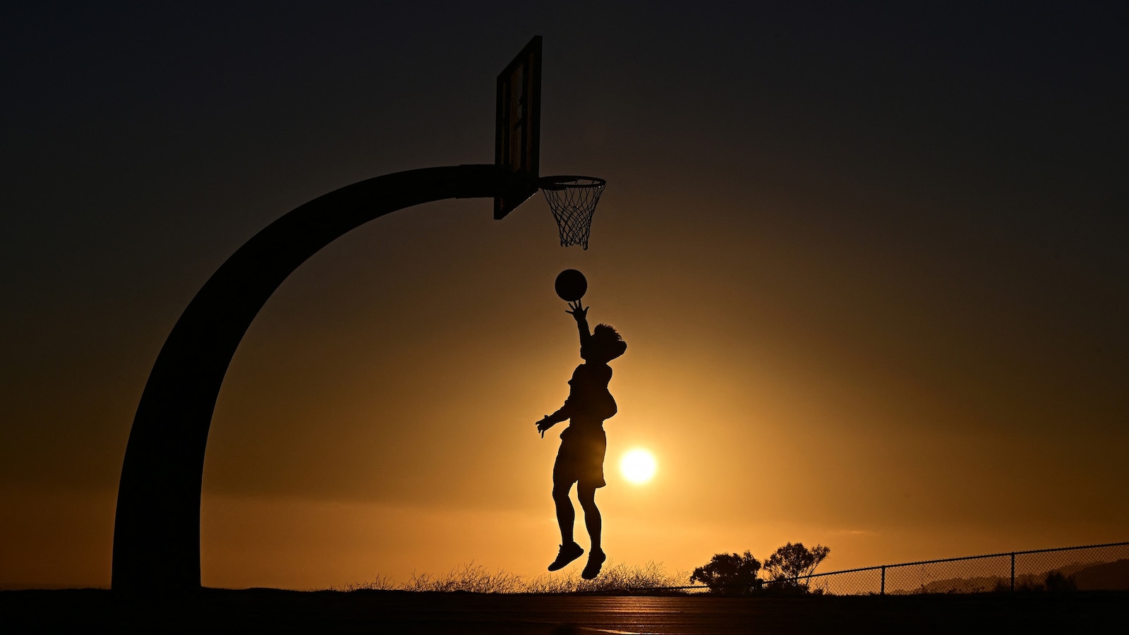 West Coast high school football games delayed as dangerous heat wave continues