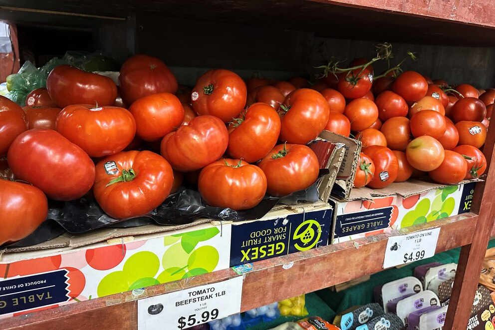 PHOTO: Tomatoes await customers on the shelves of a supermarket in New York on Tuesday, May 26, 2026. 