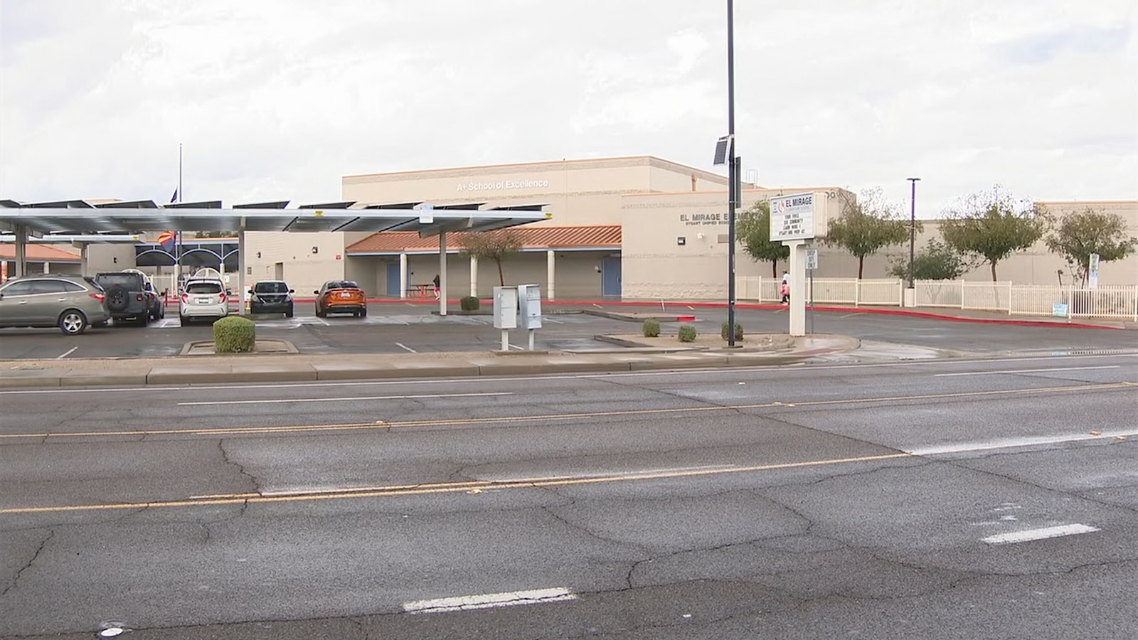 4 adults struck by lightning outside elementary school