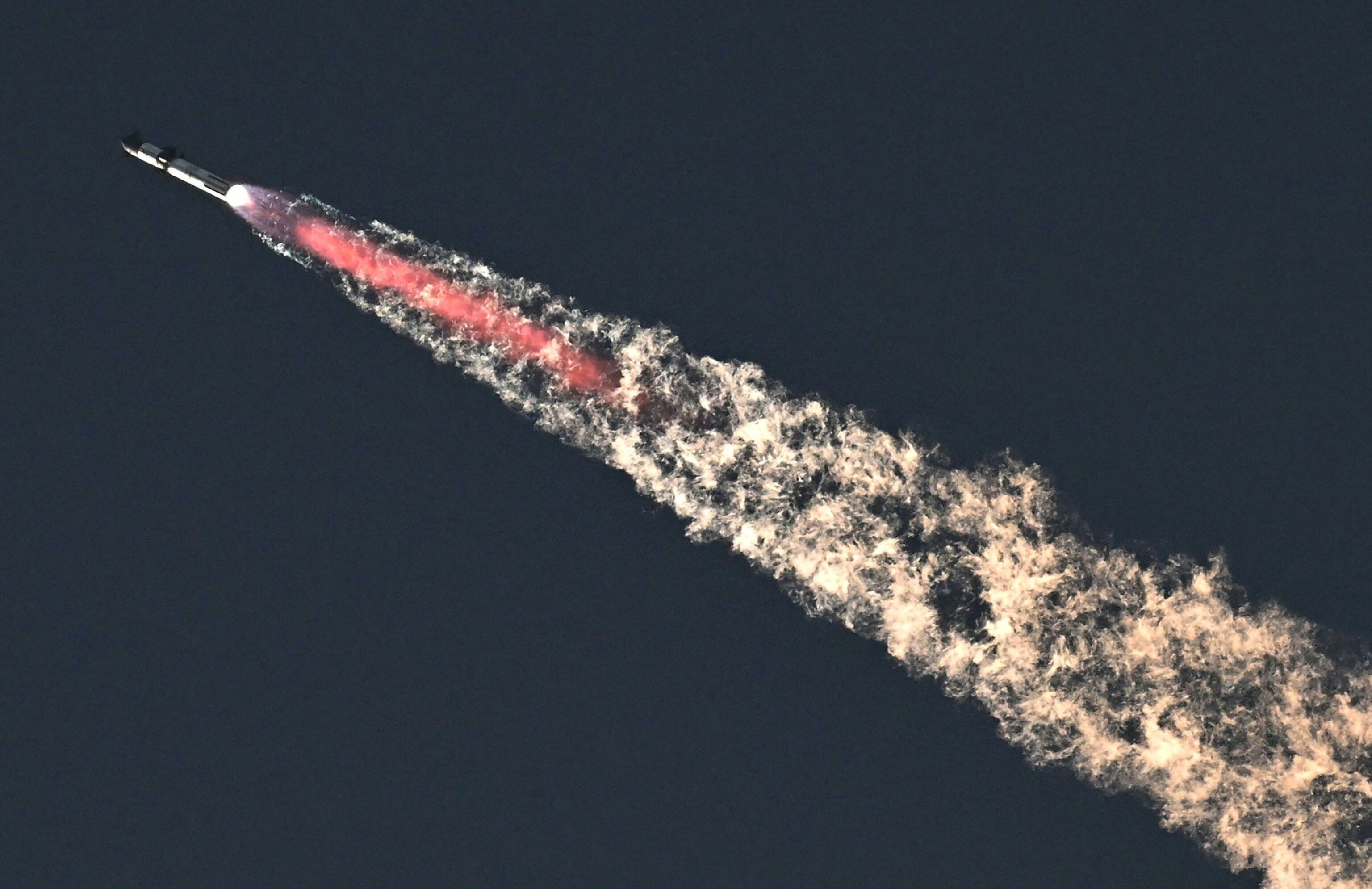 PHOTO: SpaceX's Starship rocket launches from Starbase during its second test flight in Boca Chica, Texas, on Nov. 18, 2023. 