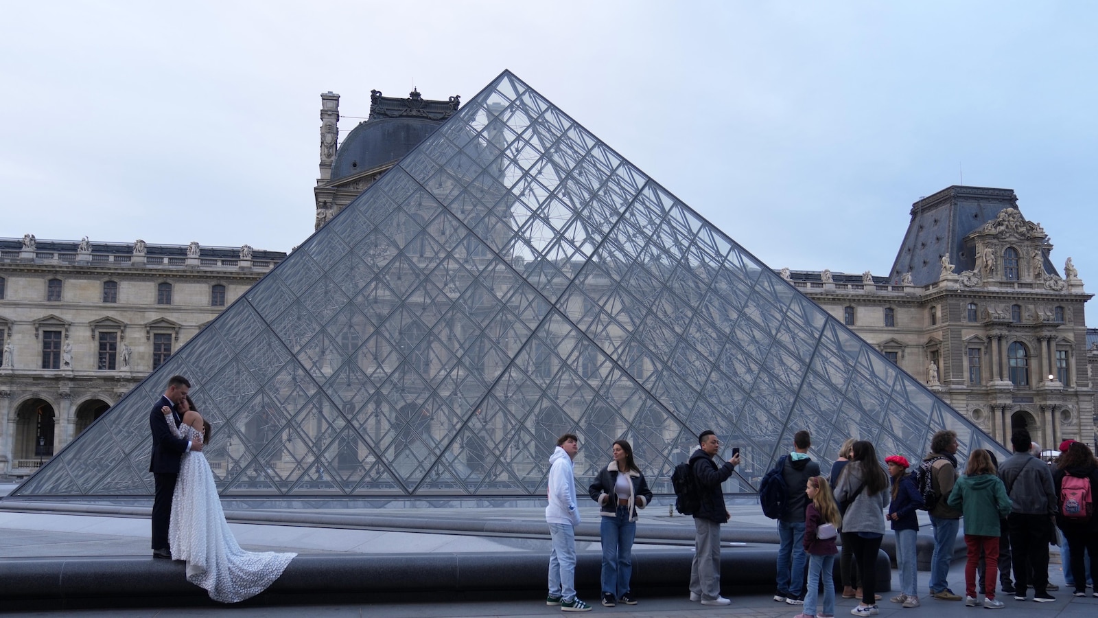 Suspects arrested over the theft of crown jewels from Paris' Louvre museum