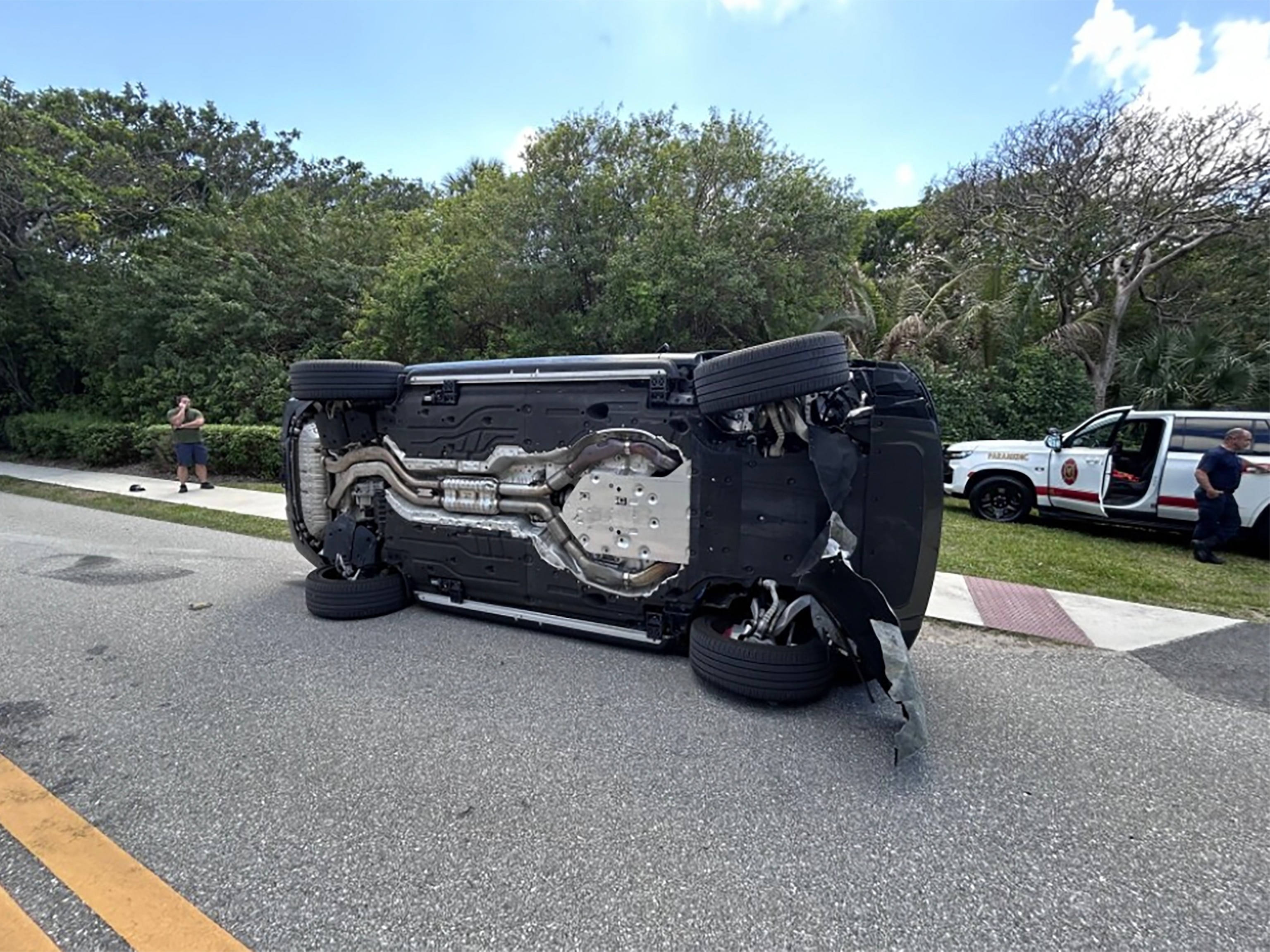 Tiger Woods charged with DUI after rollover crash in Florida: Sheriff