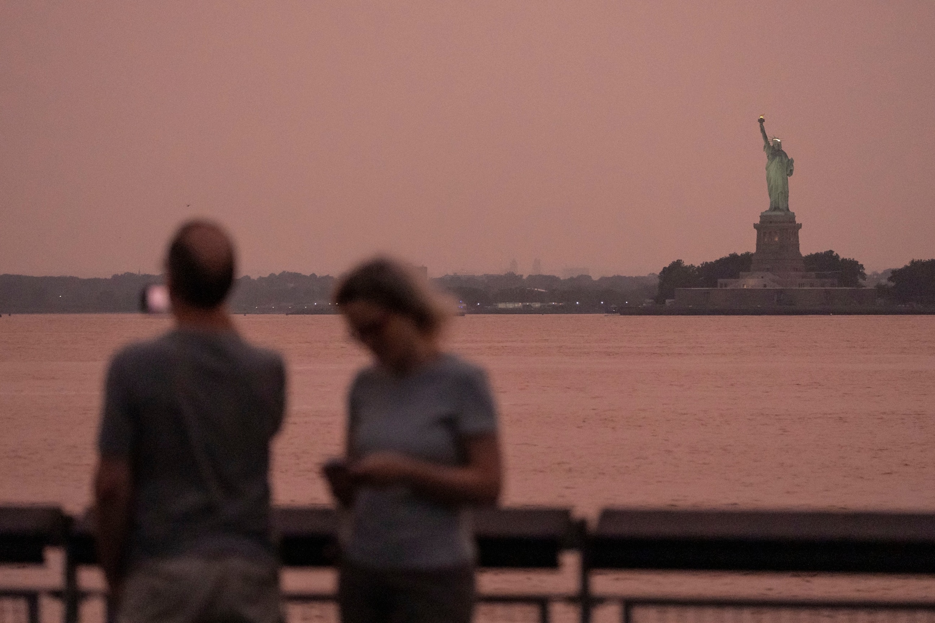 PHOTO: Air Quality Canadian Wildfires