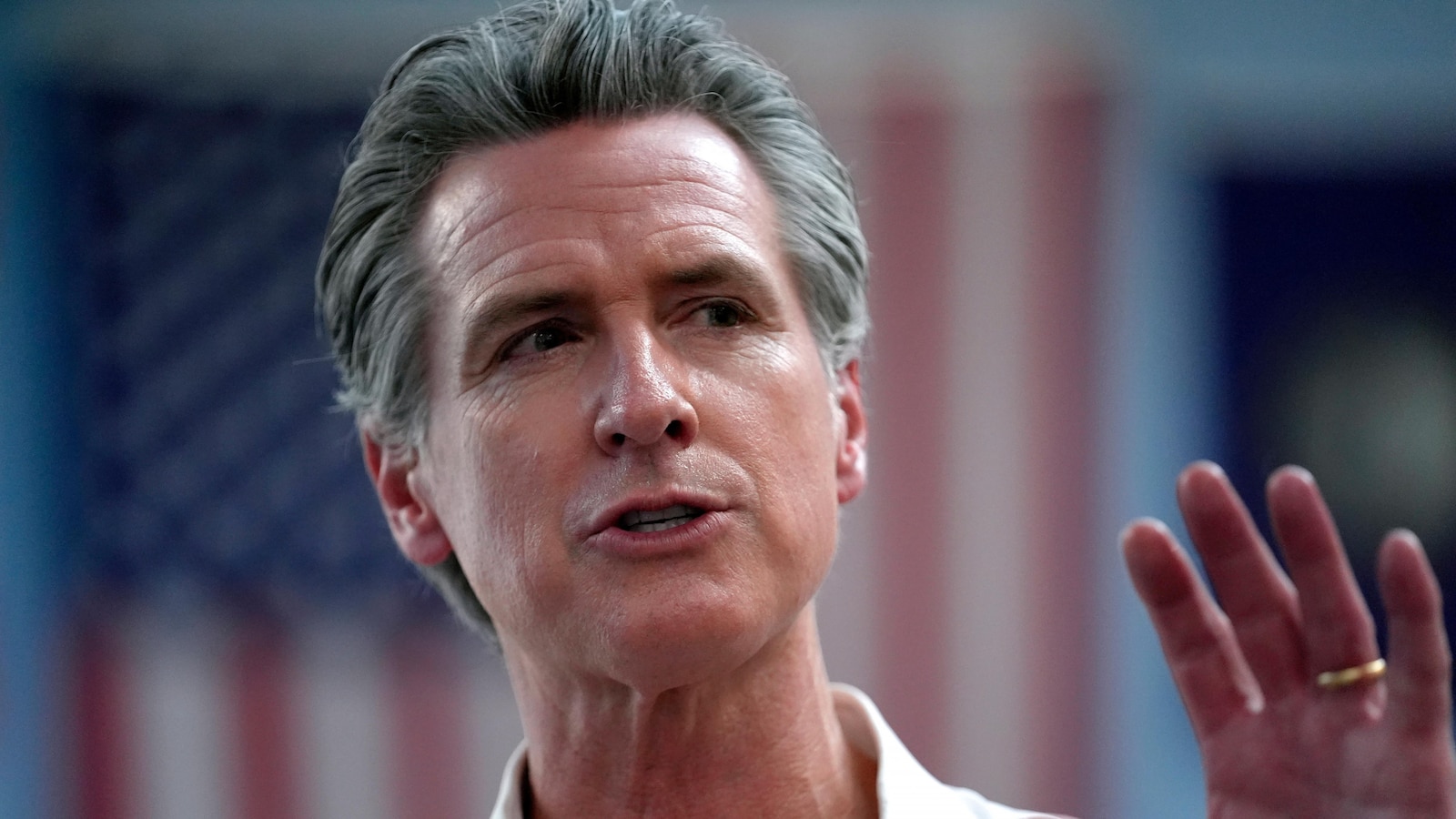  Newsom issues executive order for removal of homeless encampments in California
