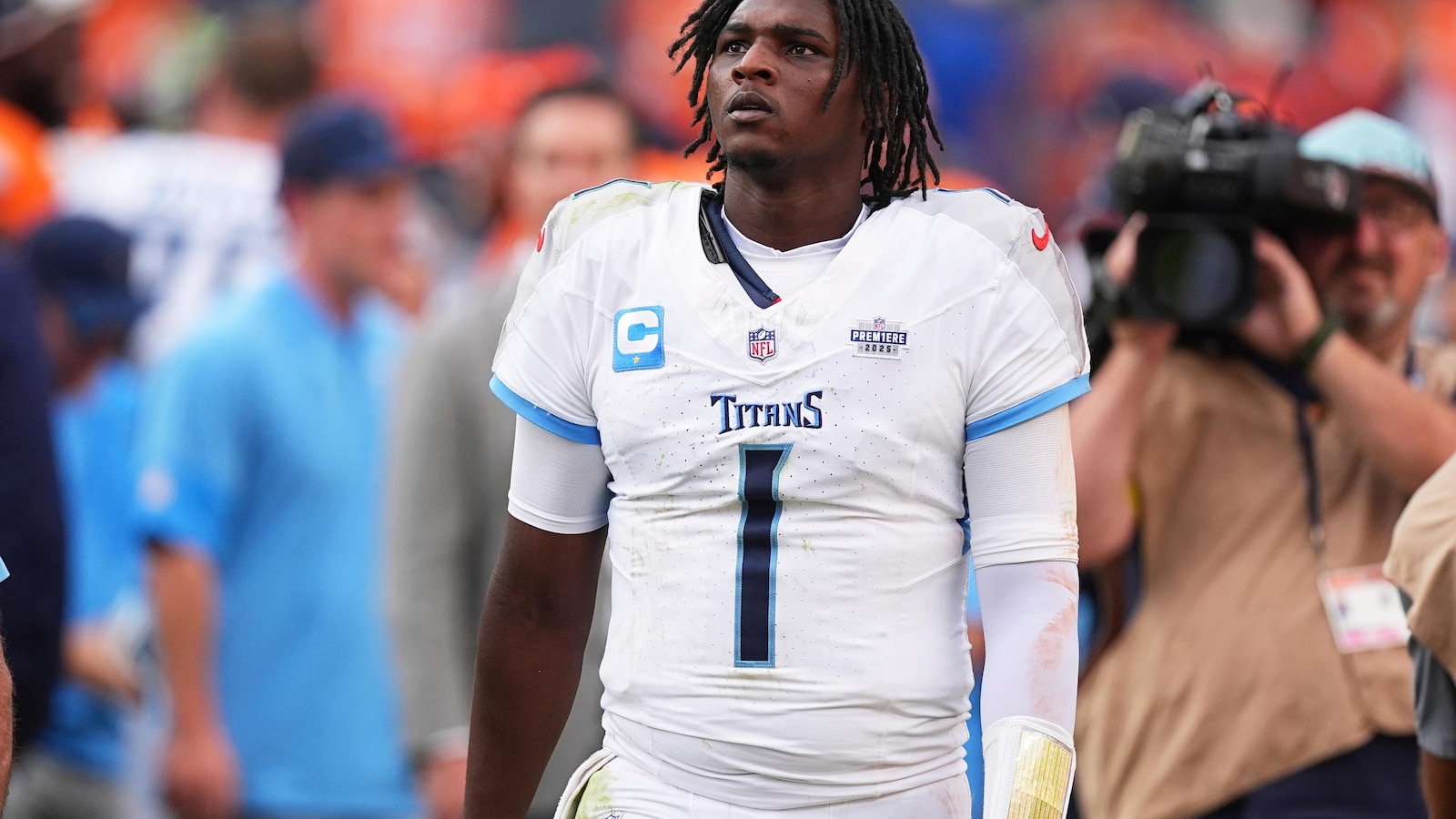 Topps will release NFL trading cards for the first time since 2016