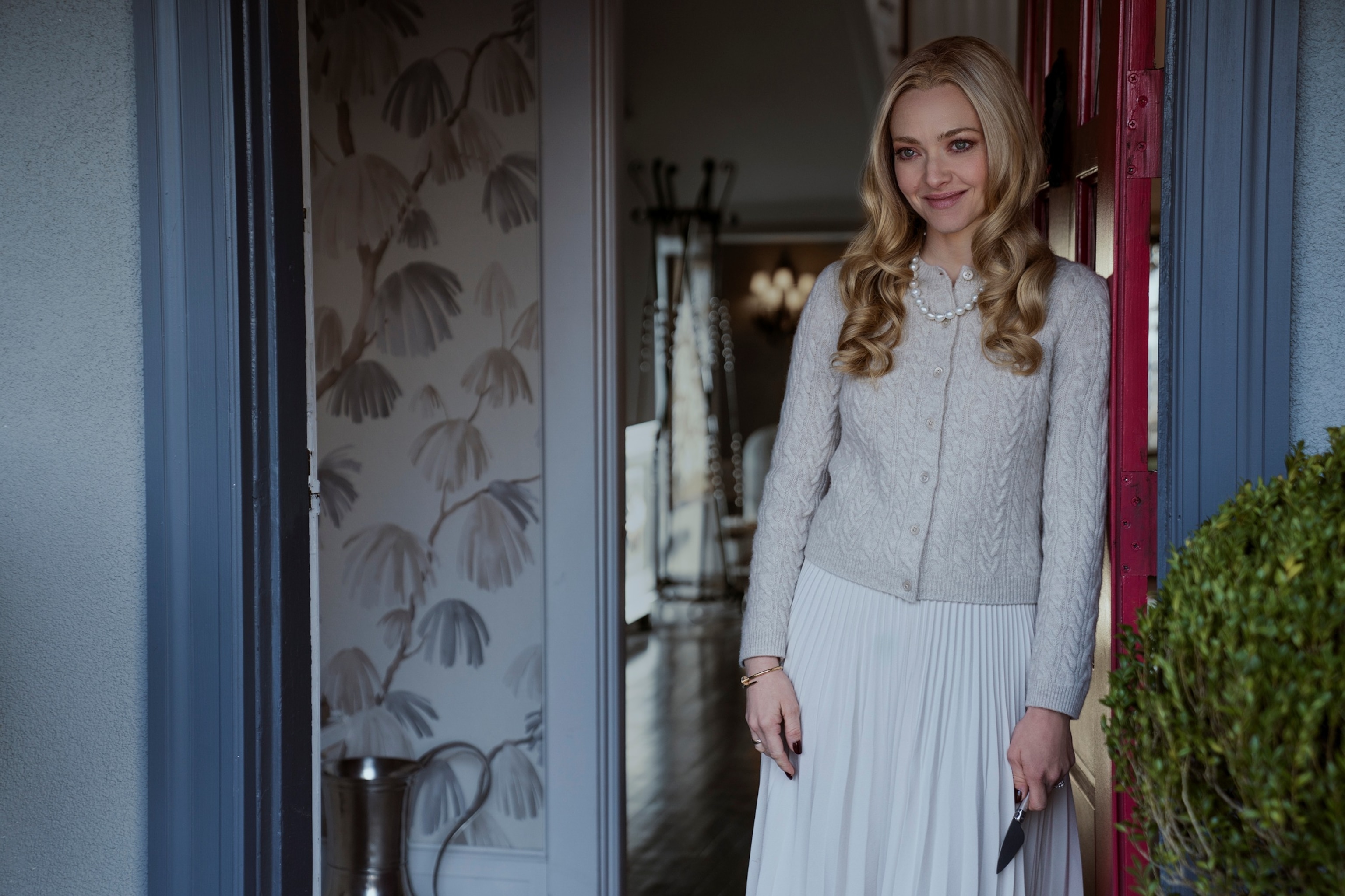 Sydney Sweeney Amanda Seyfried star in #39 The Housemaid #39 official
