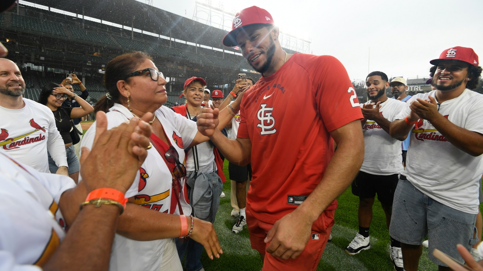 Joshua Báez has become the first player to hit a home run in each of his first three at-bats in MLB. <https://t.co/Qt57zhRUOj>
 [↧](https://t.co/Qt57zhRUOj)