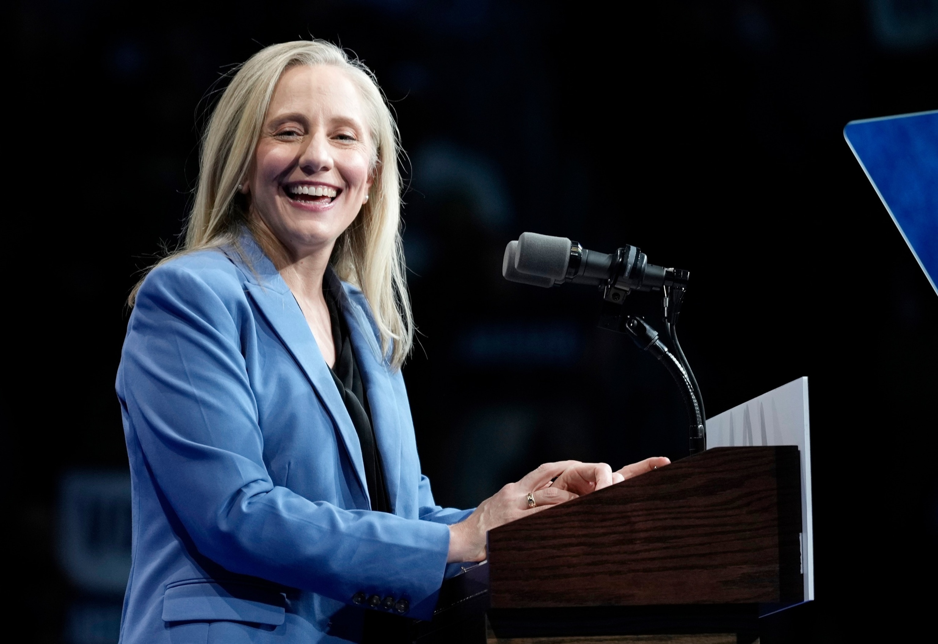 PHOTO: Abigail Spanberger,Barack Obama