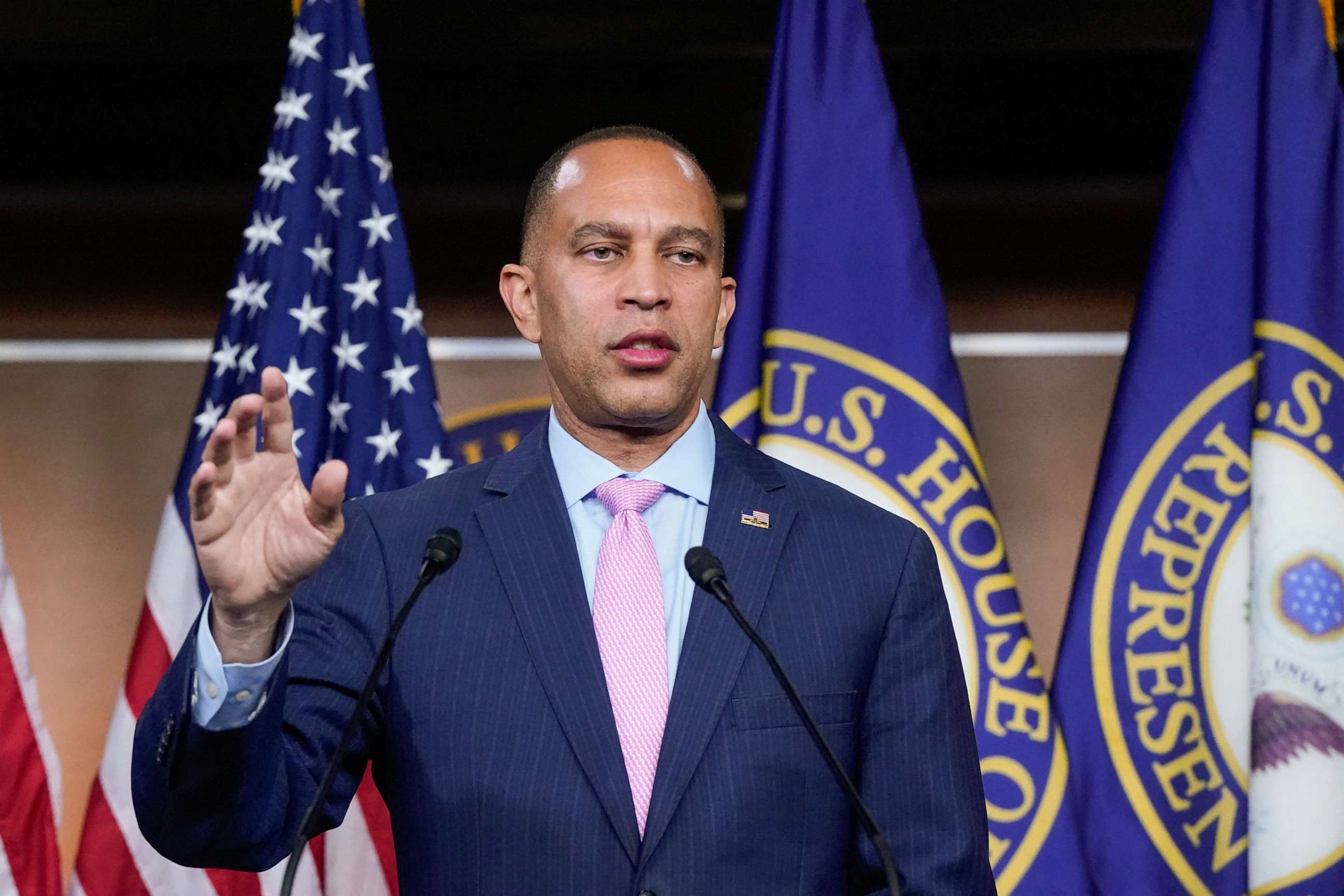 PHOTO: House Minority Leader Hakeem Jeffries speaks to reporters at the U.S. Capitol in Washington, D.C., Sept. 30, 2023.