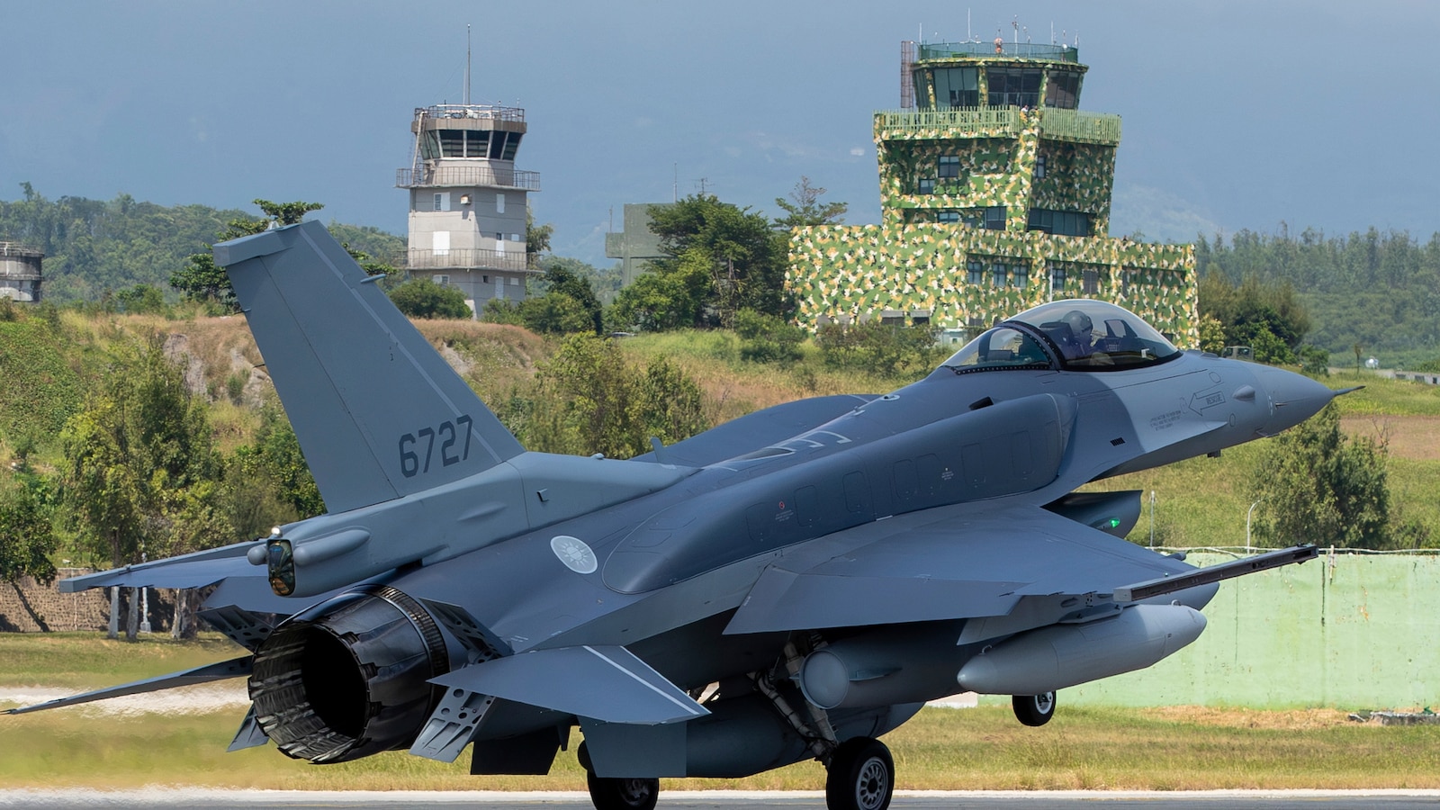 Тайван получава 2 дълго отлагани американски F-16V и очаква допълнителни изтребители