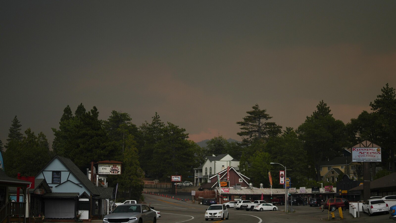  Wildfires east of LA, south of Reno, Nevada, threaten homes, buildings, lead to evacuations