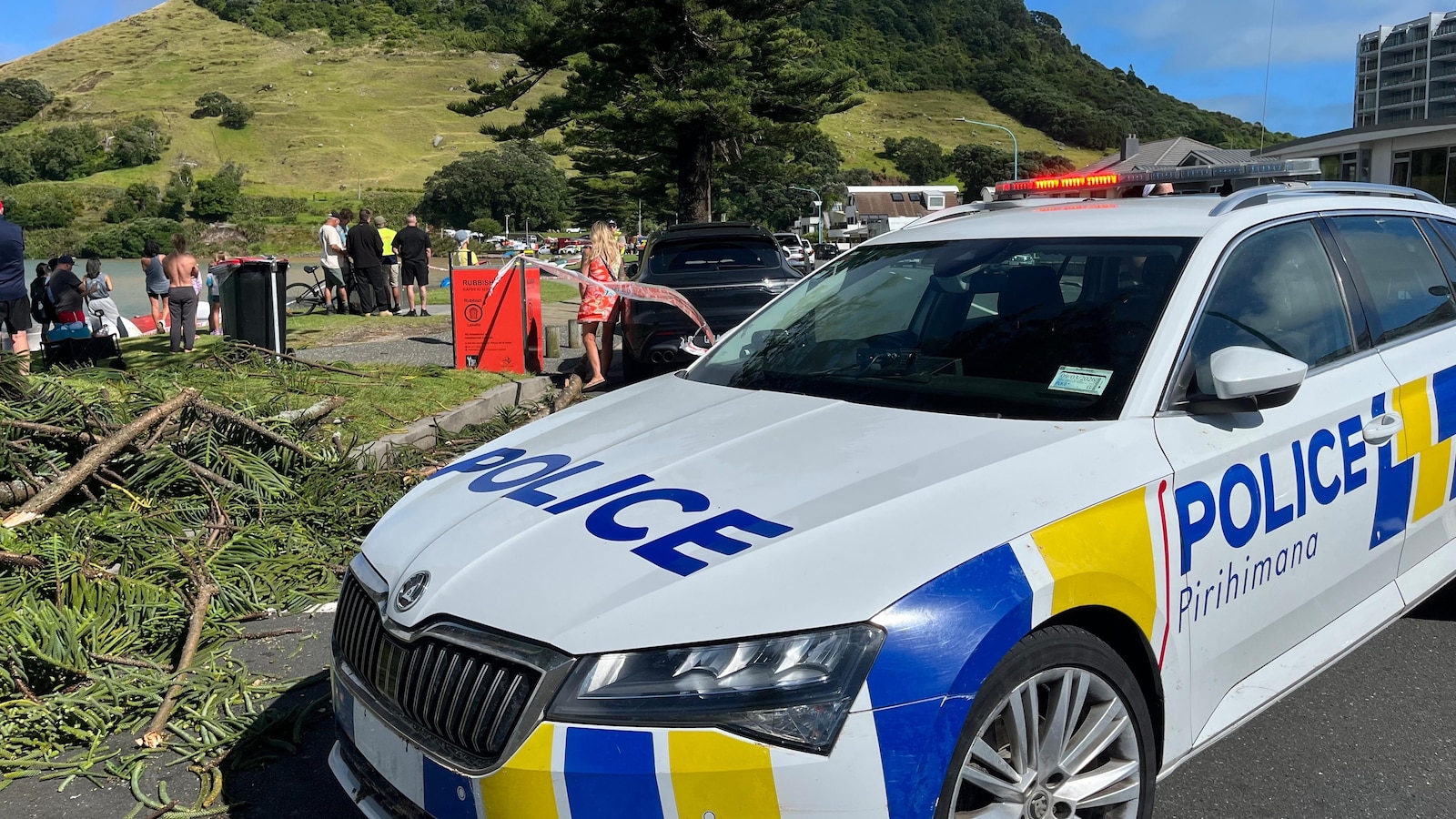 Свлачища удариха къмпинг и къща в Нова Зеландия и екипи