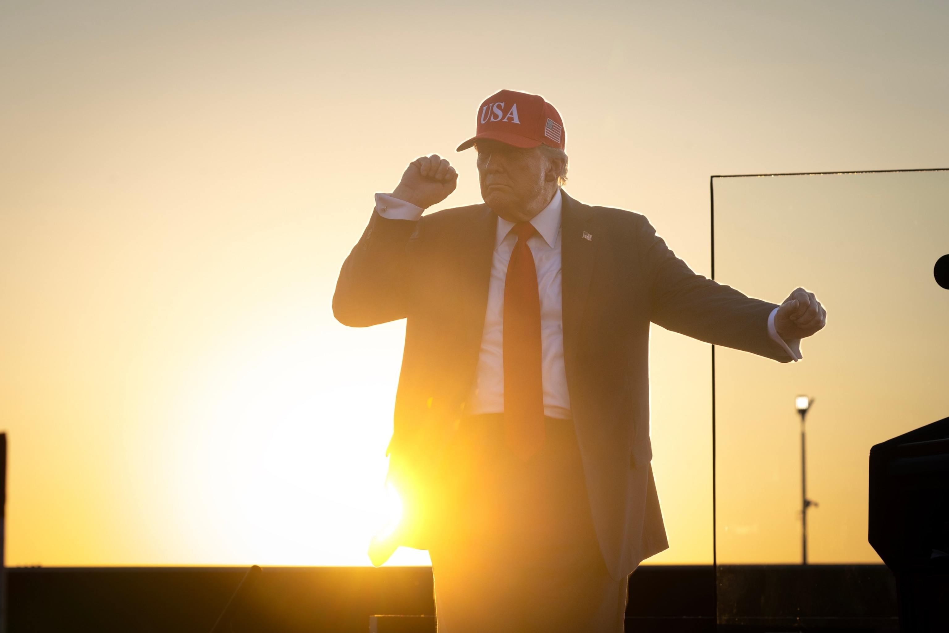 PHOTO: President Trump Delivers Remarks At The Iowa State Fairgrounds