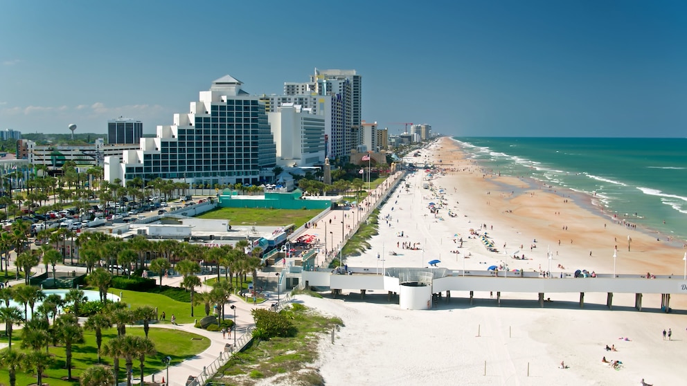 PHOTO: Aerial View of Beach Front in Daytona Beach, Florida