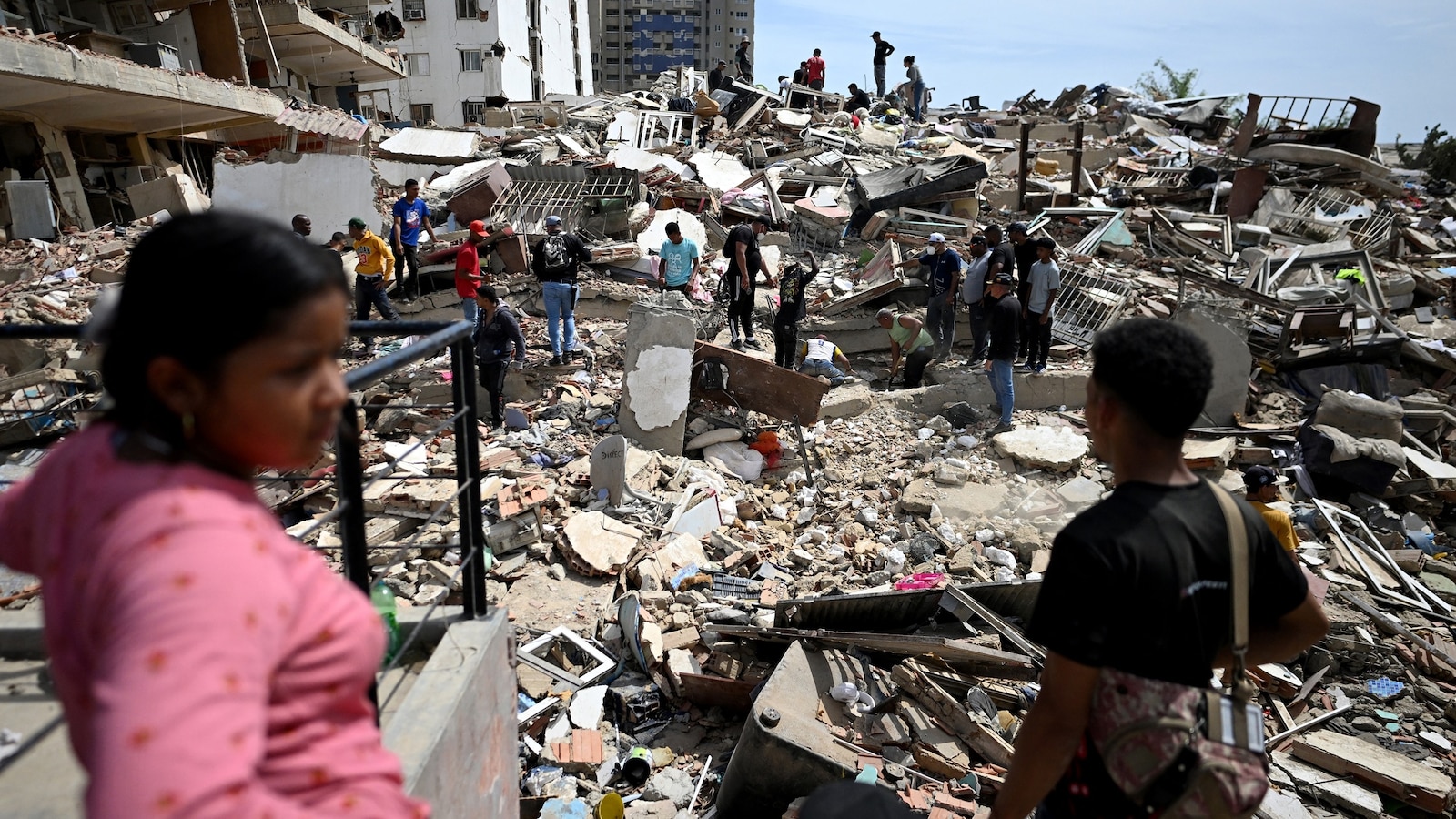 Venezuela earthquakes live updates: Death toll rises at least 235, official says