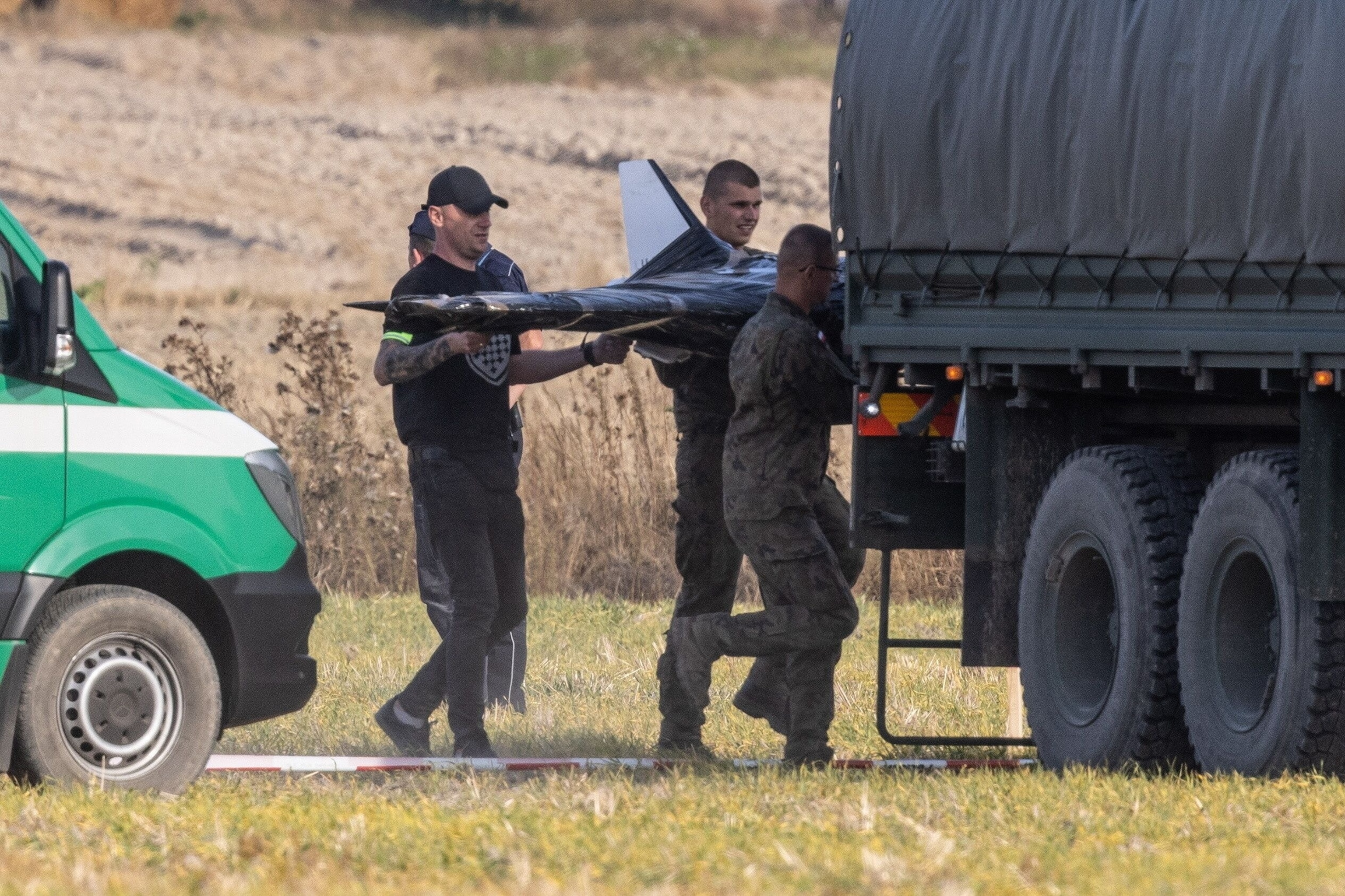 PHOTO: Poland's military and emergency services inspect sites after Russian airspace violation, Wohyn - 10 Sep 2025