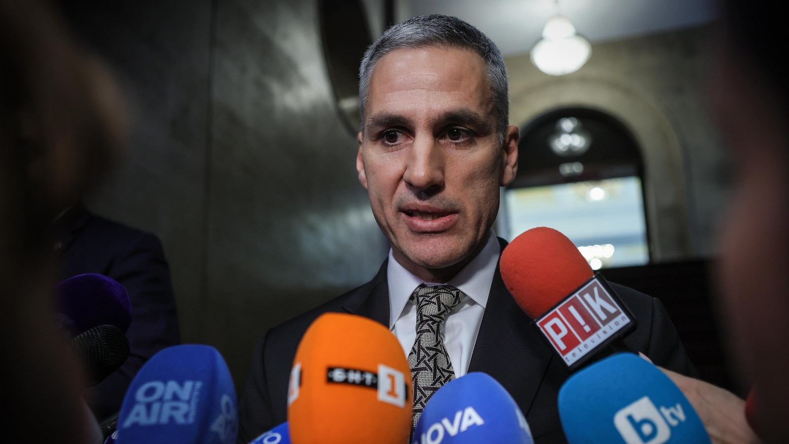 Българският президент Илияна Йотова назначи служебно правителство преди предсрочните парламентарни