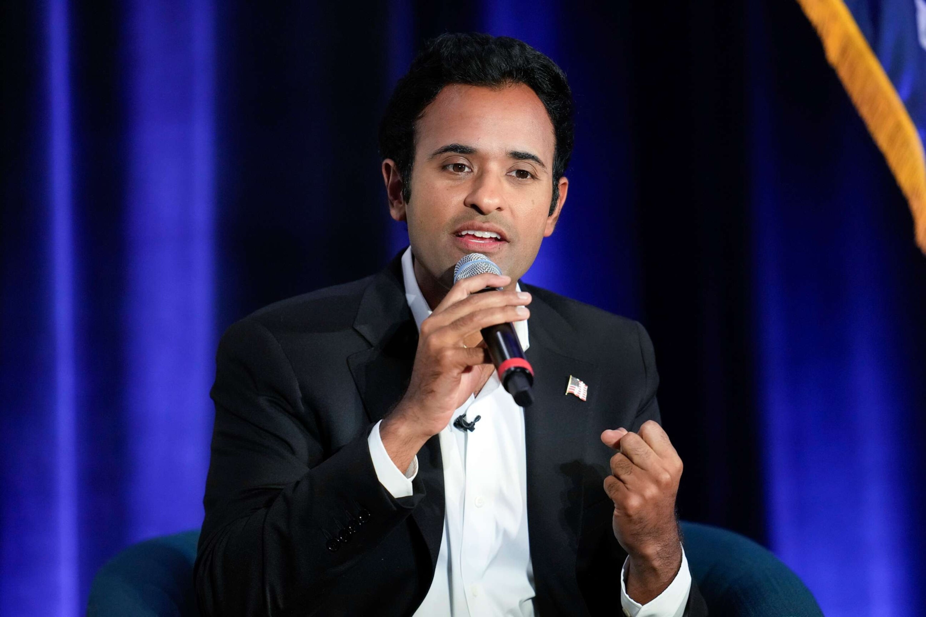 PHOTO: Republican presidential candidate businessman Vivek Ramaswamy speaks at an event in St. Clair Shores, Mich., Aug. 14, 2023.