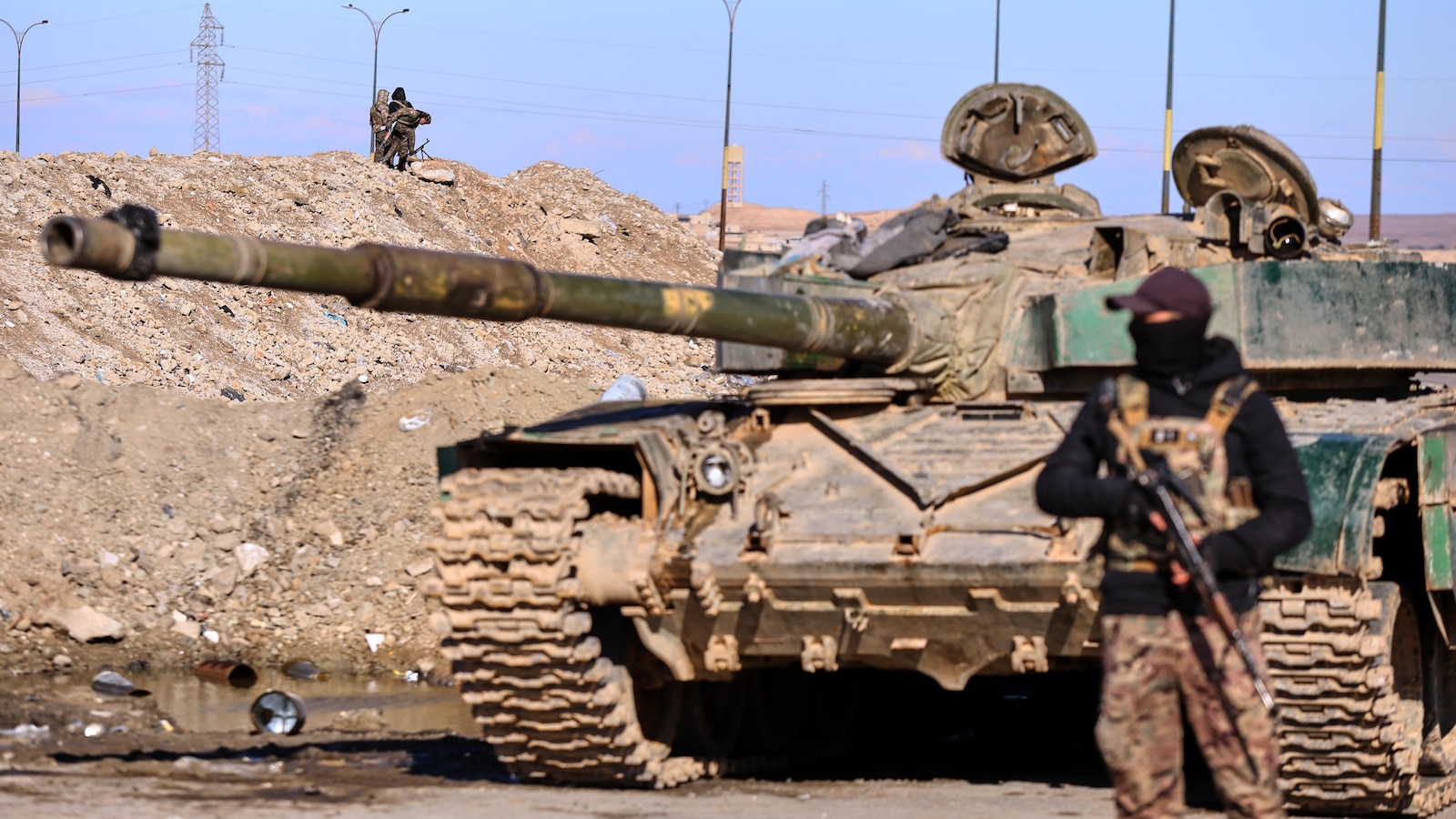 Сирийското вътрешно министерство: 120 членове на групировката 