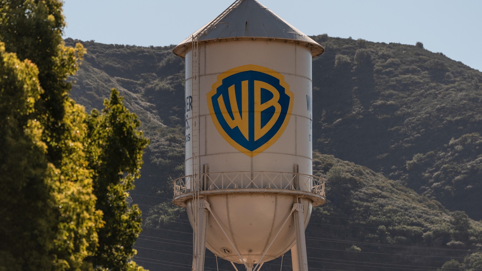  Paramount extends its deadline for its Warner Bros. Discovery tender offer, again